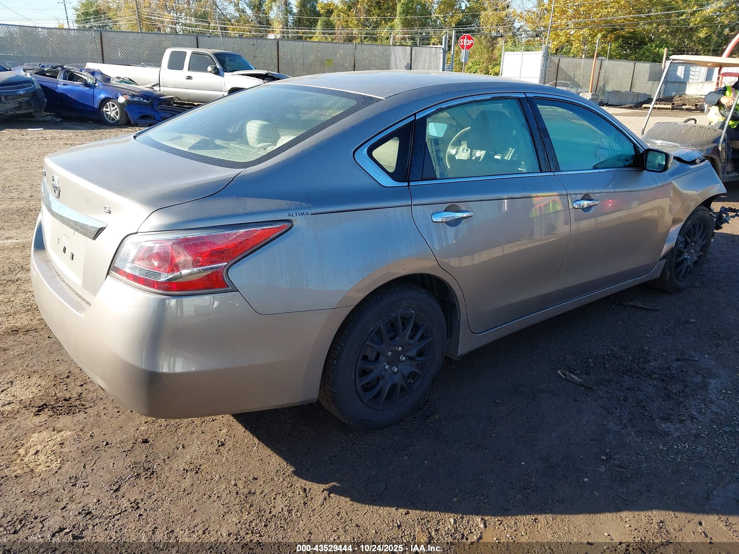 NISSAN ALTIMA image 4
