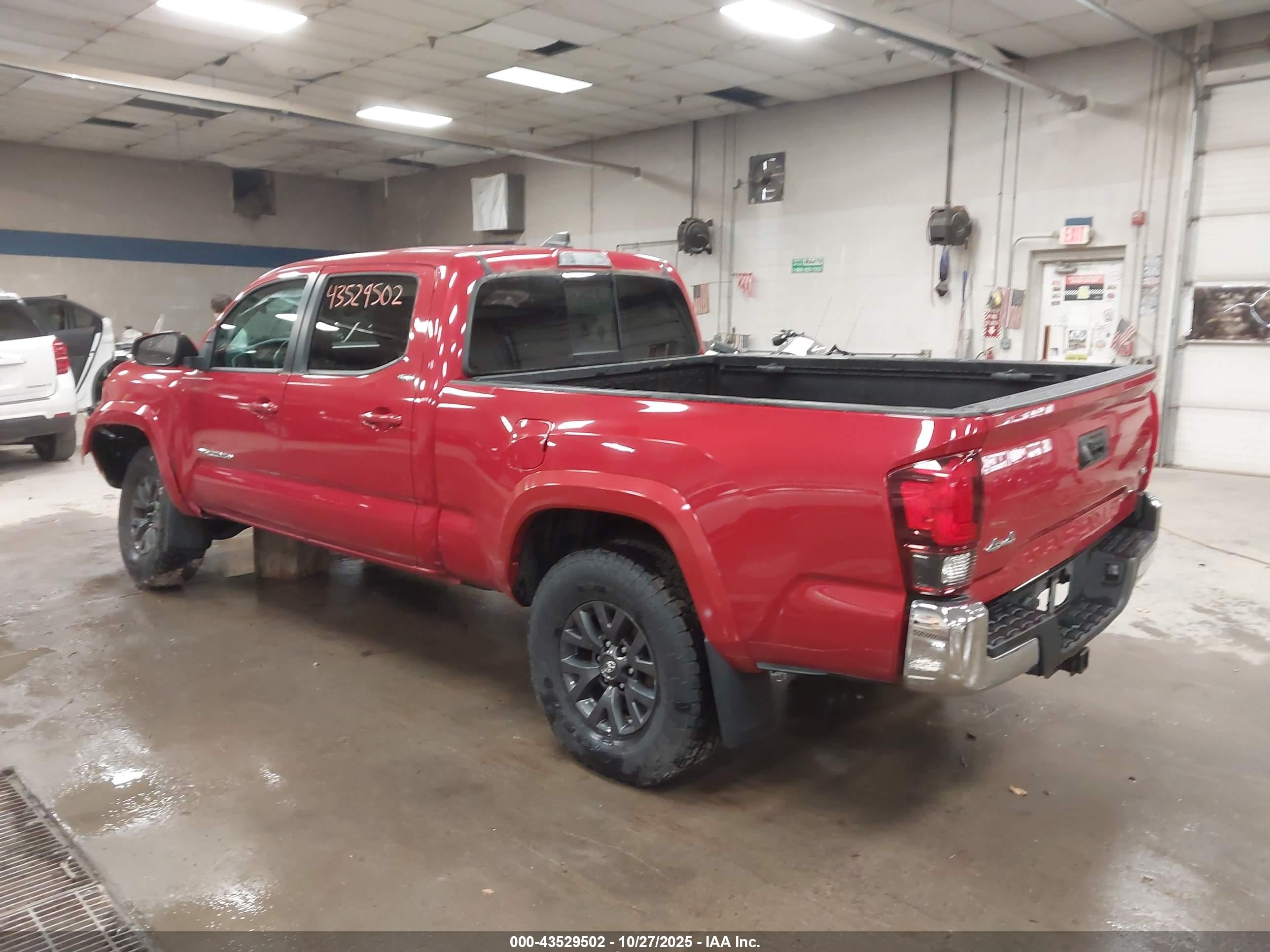 TOYOTA TACOMA image 3