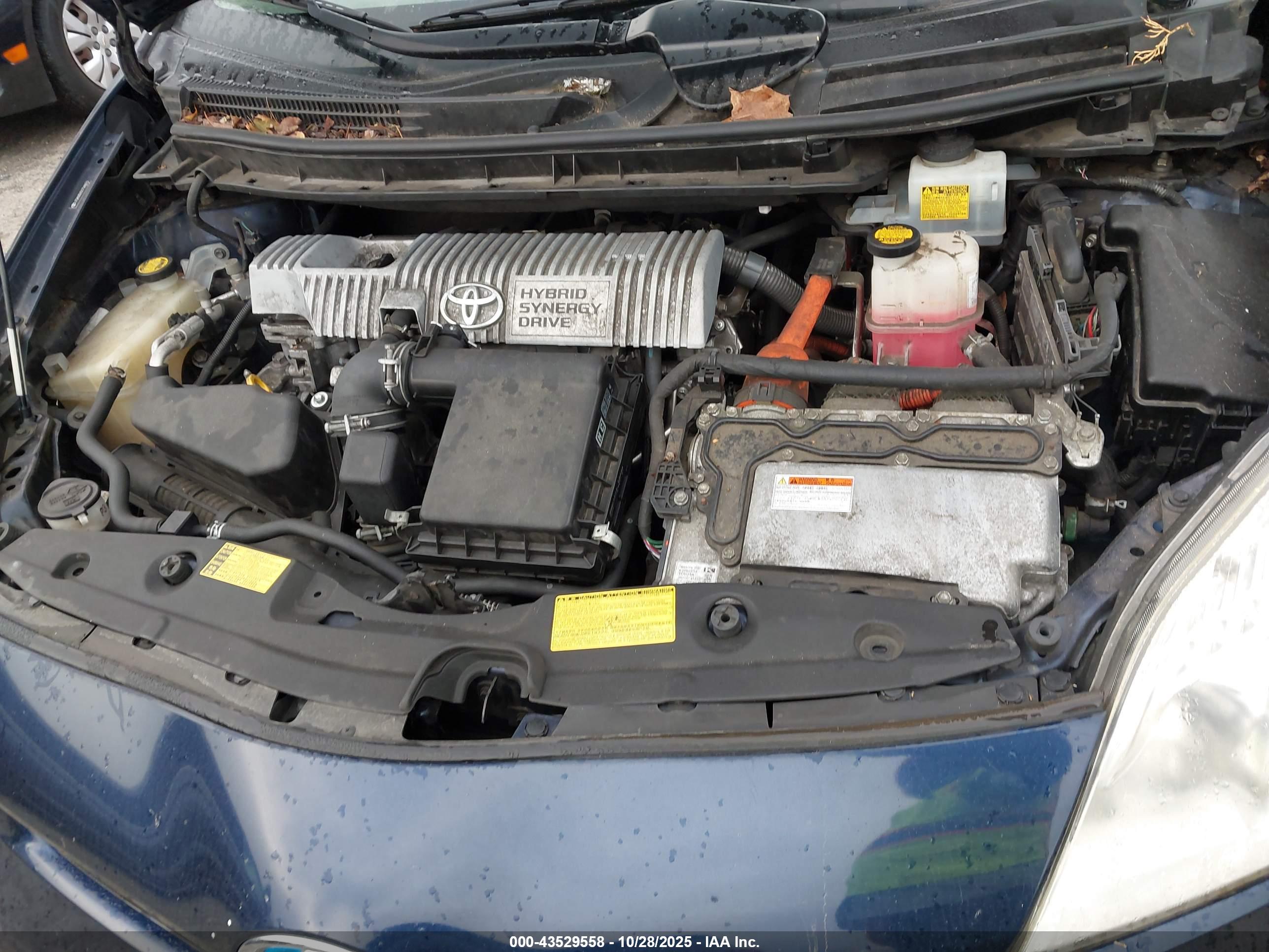 TOYOTA PRIUS image 10