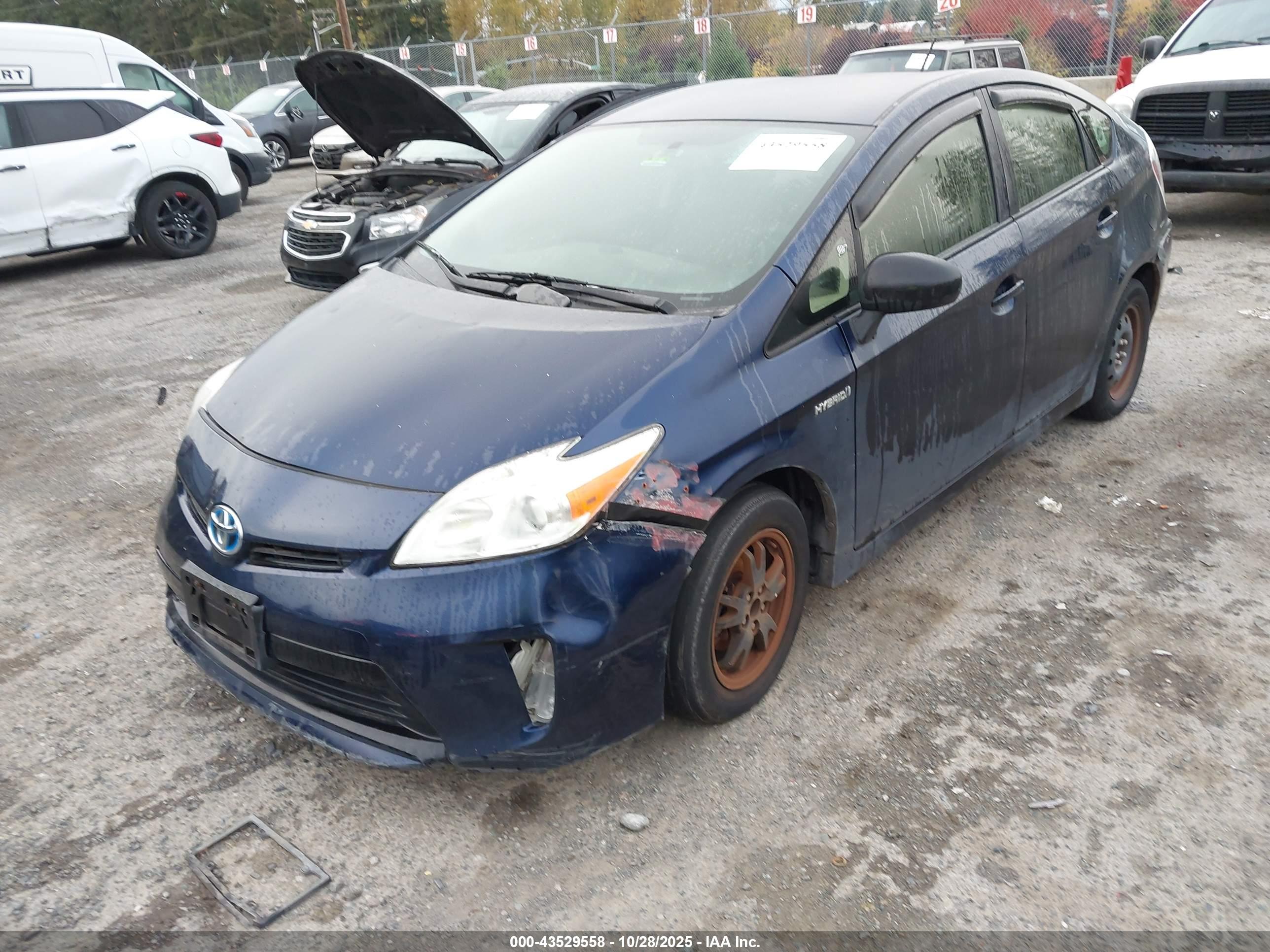 TOYOTA PRIUS image 2