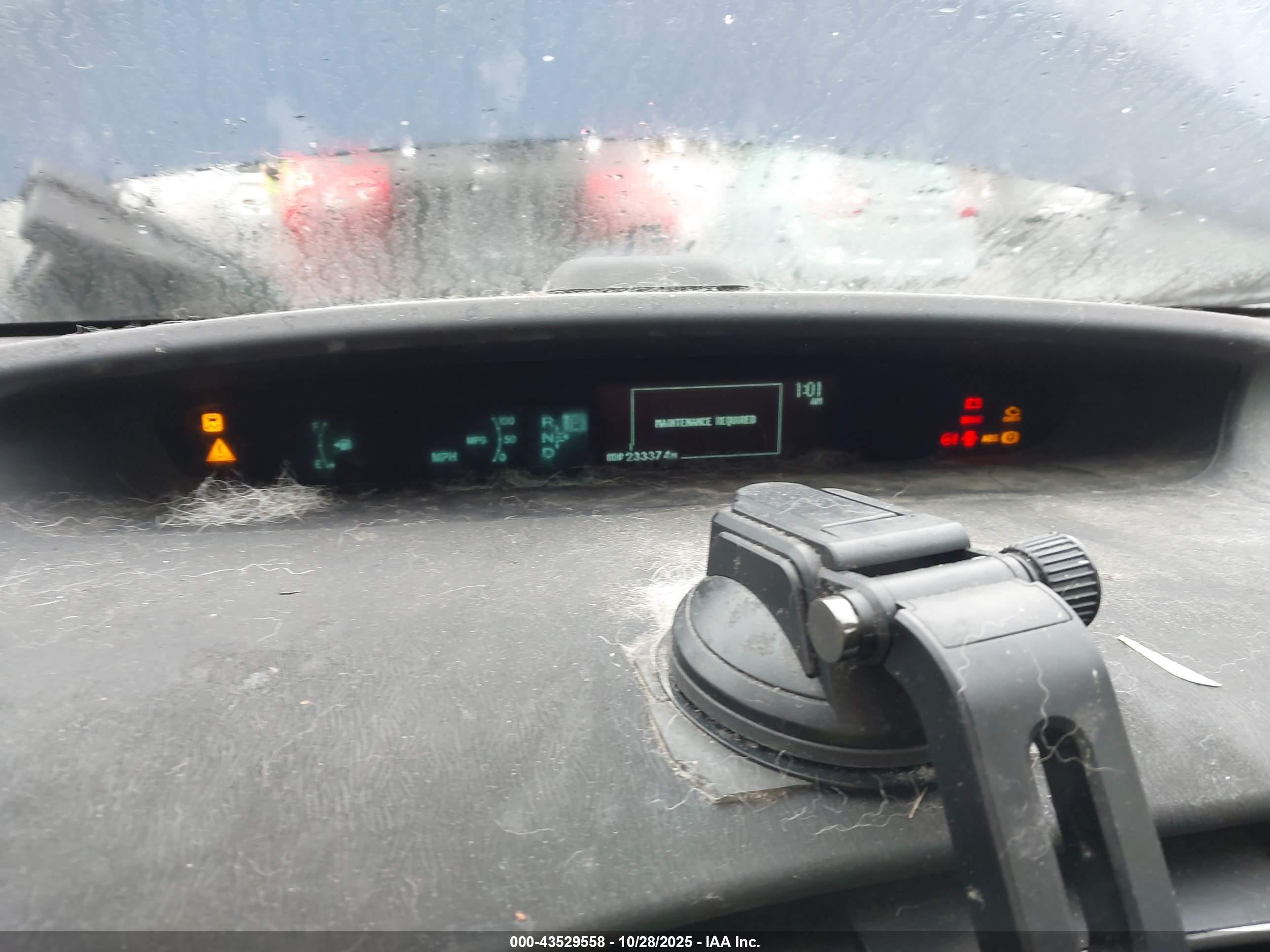 TOYOTA PRIUS image 7