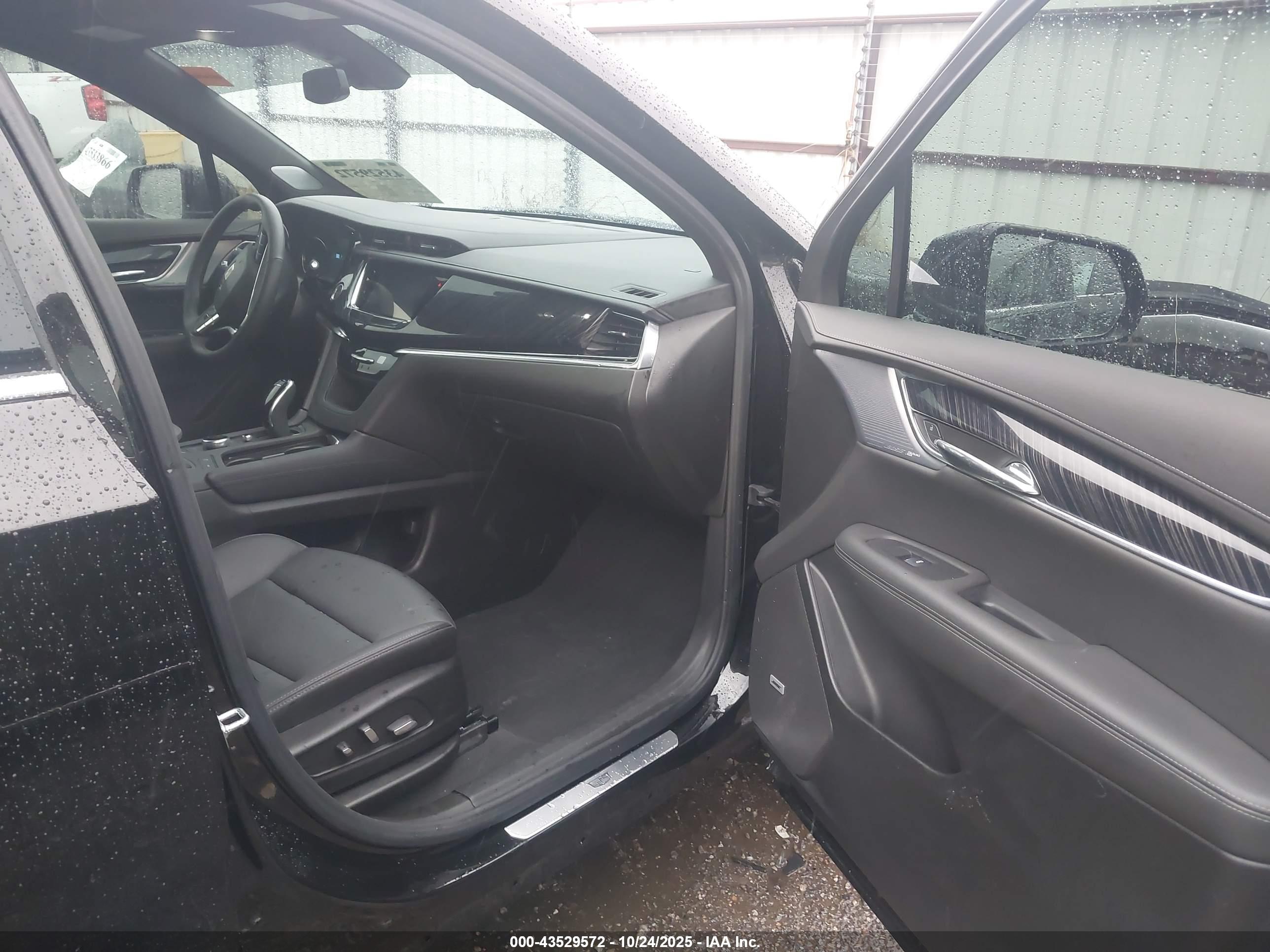 CADILLAC XT6 image 5