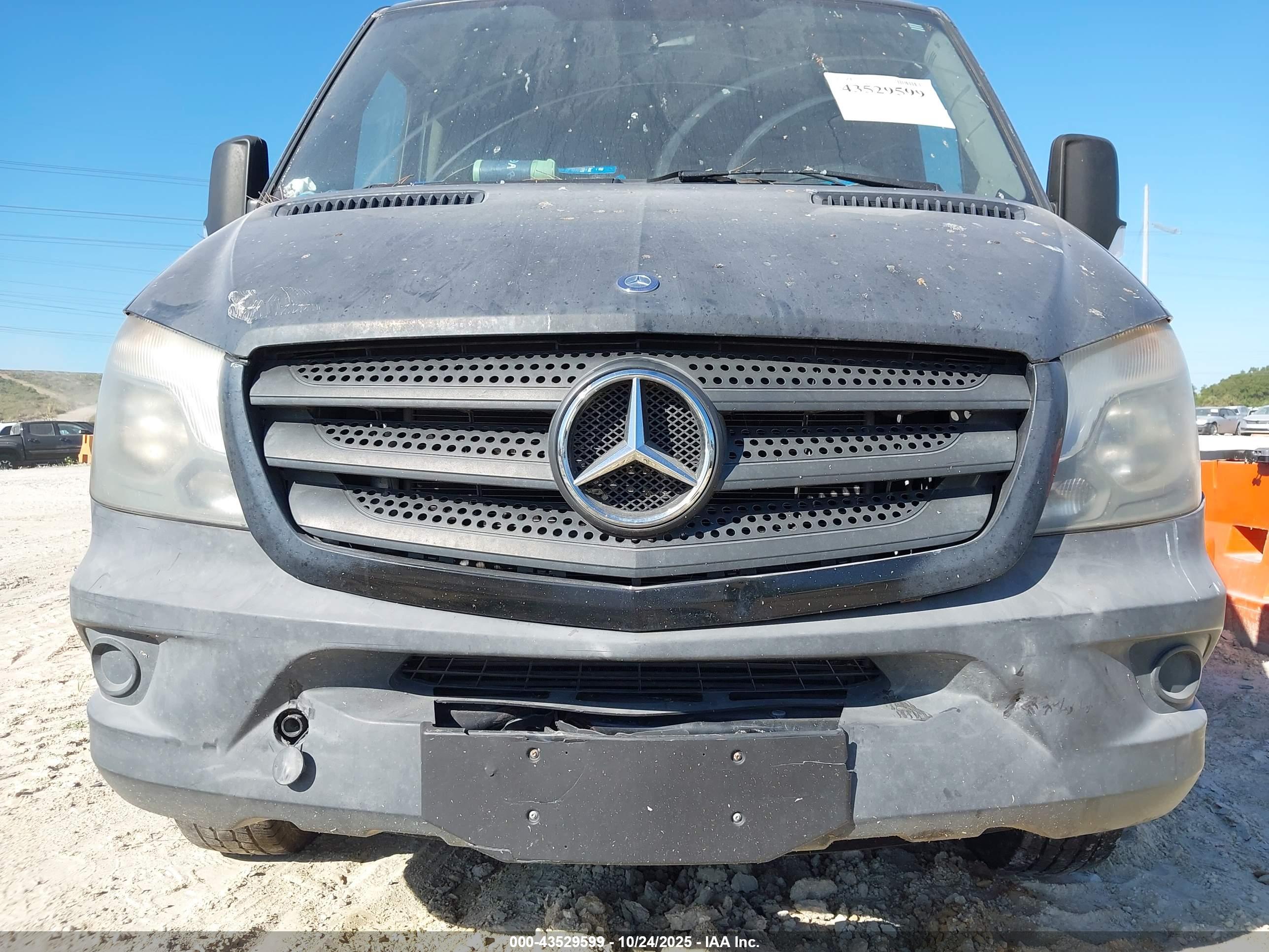 MERCEDES-BENZ SPRINTER image 6