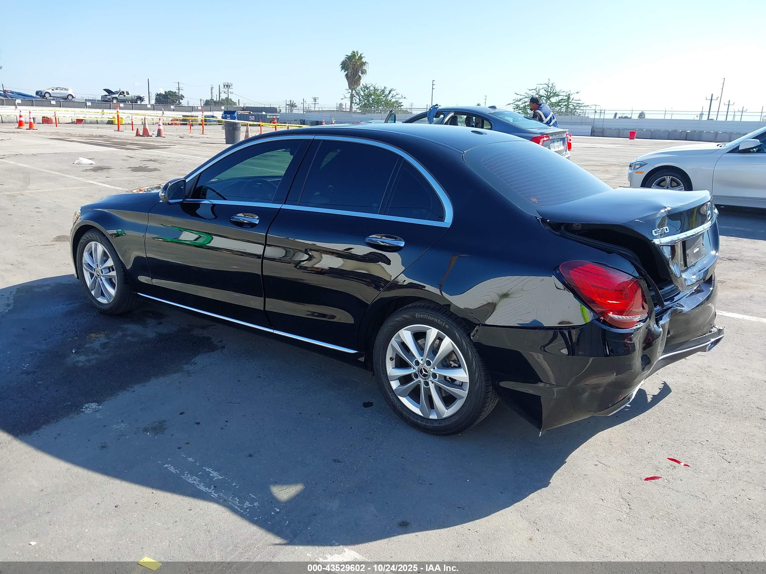 MERCEDES-BENZ C image 3