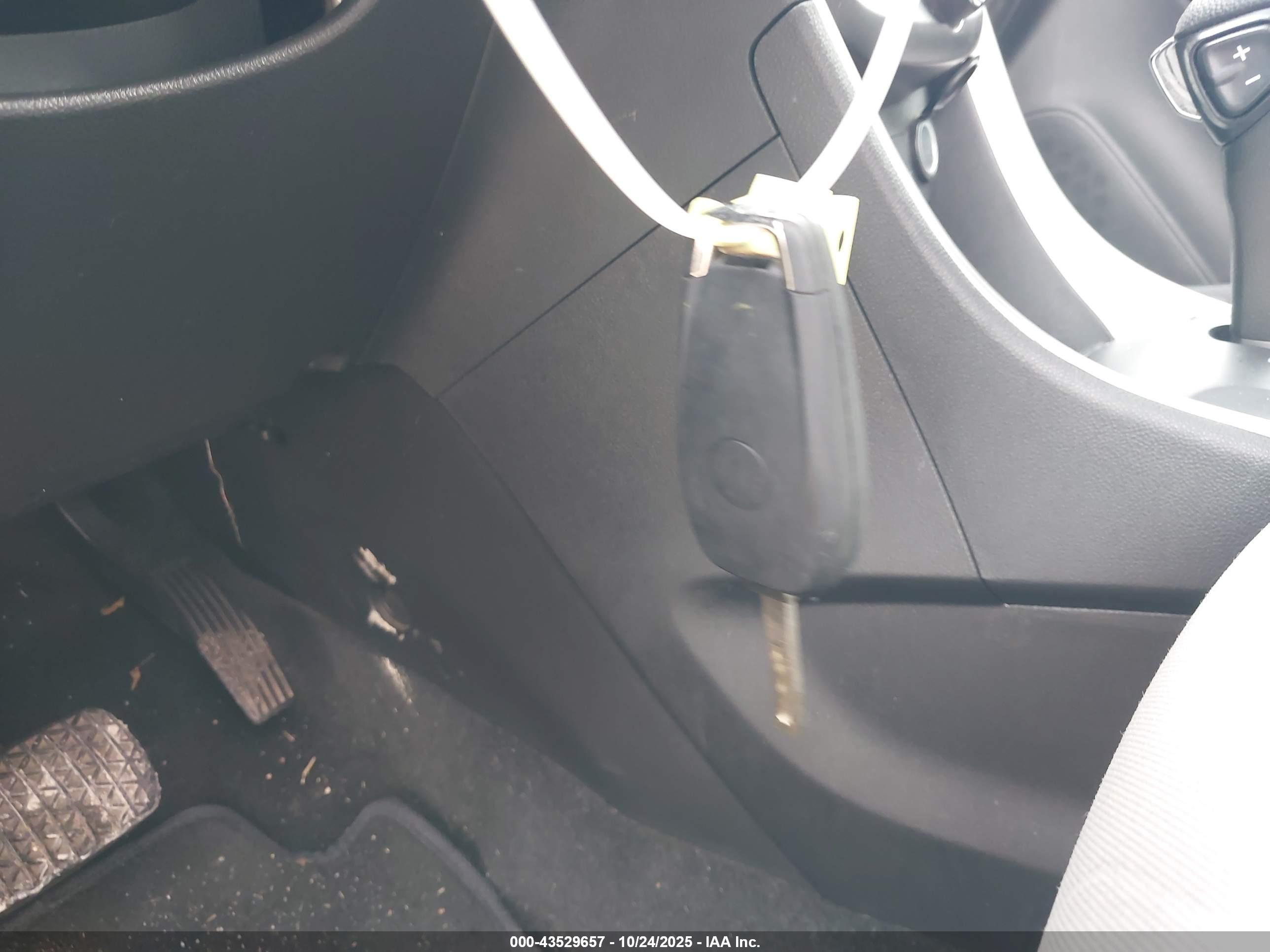 CHEVROLET TRAX image 11
