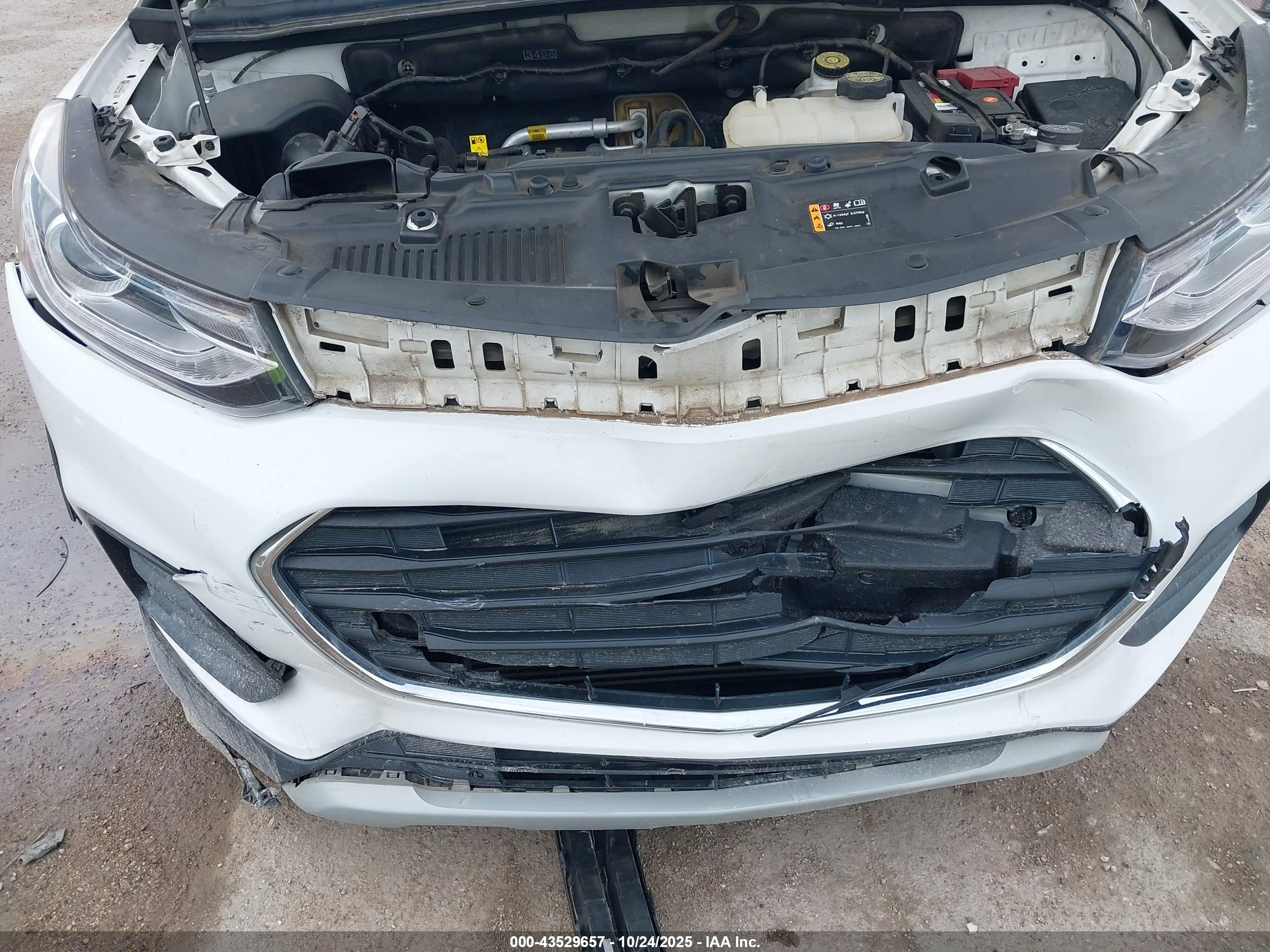 CHEVROLET TRAX image 6