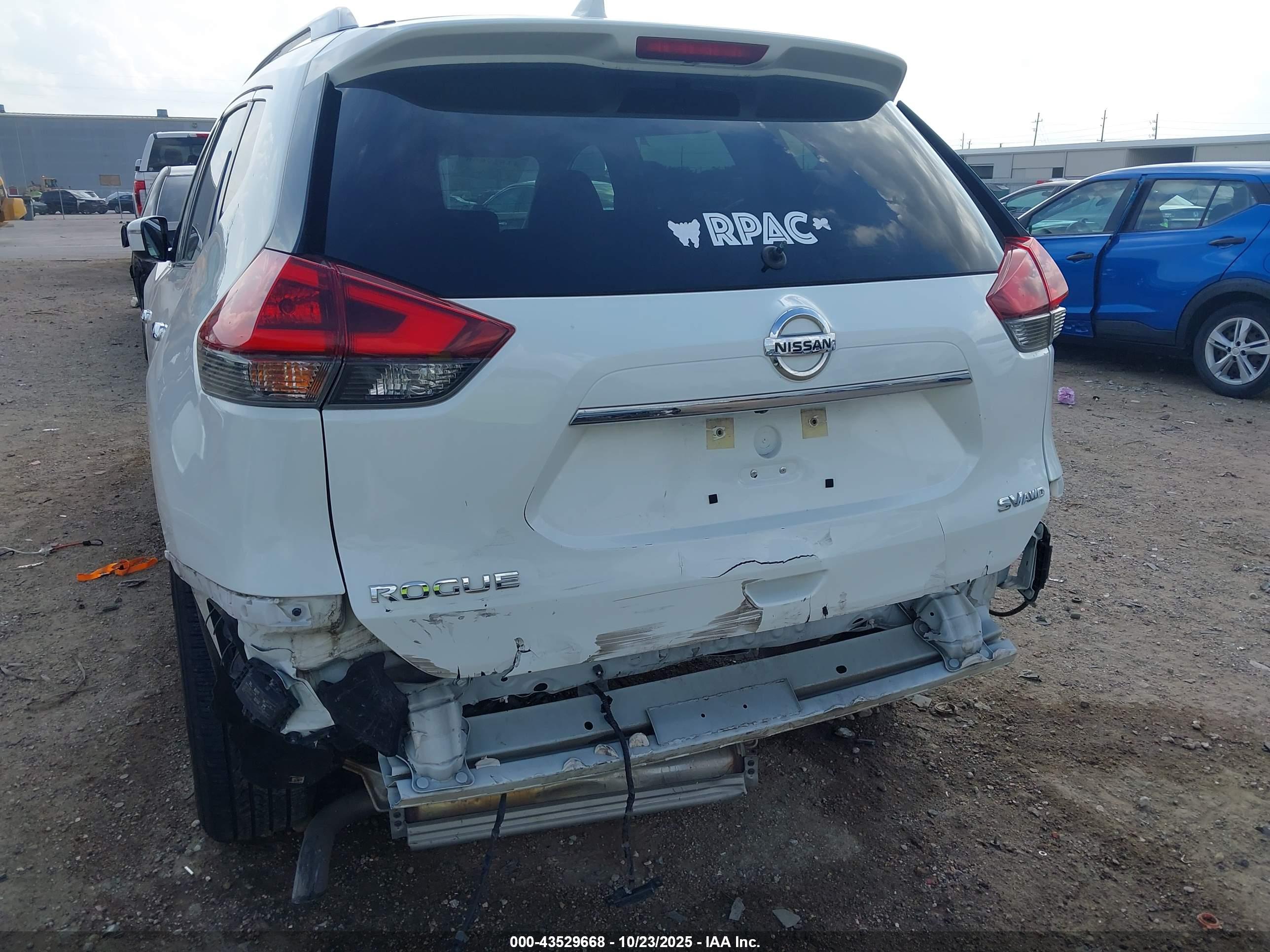 NISSAN ROGUE image 6