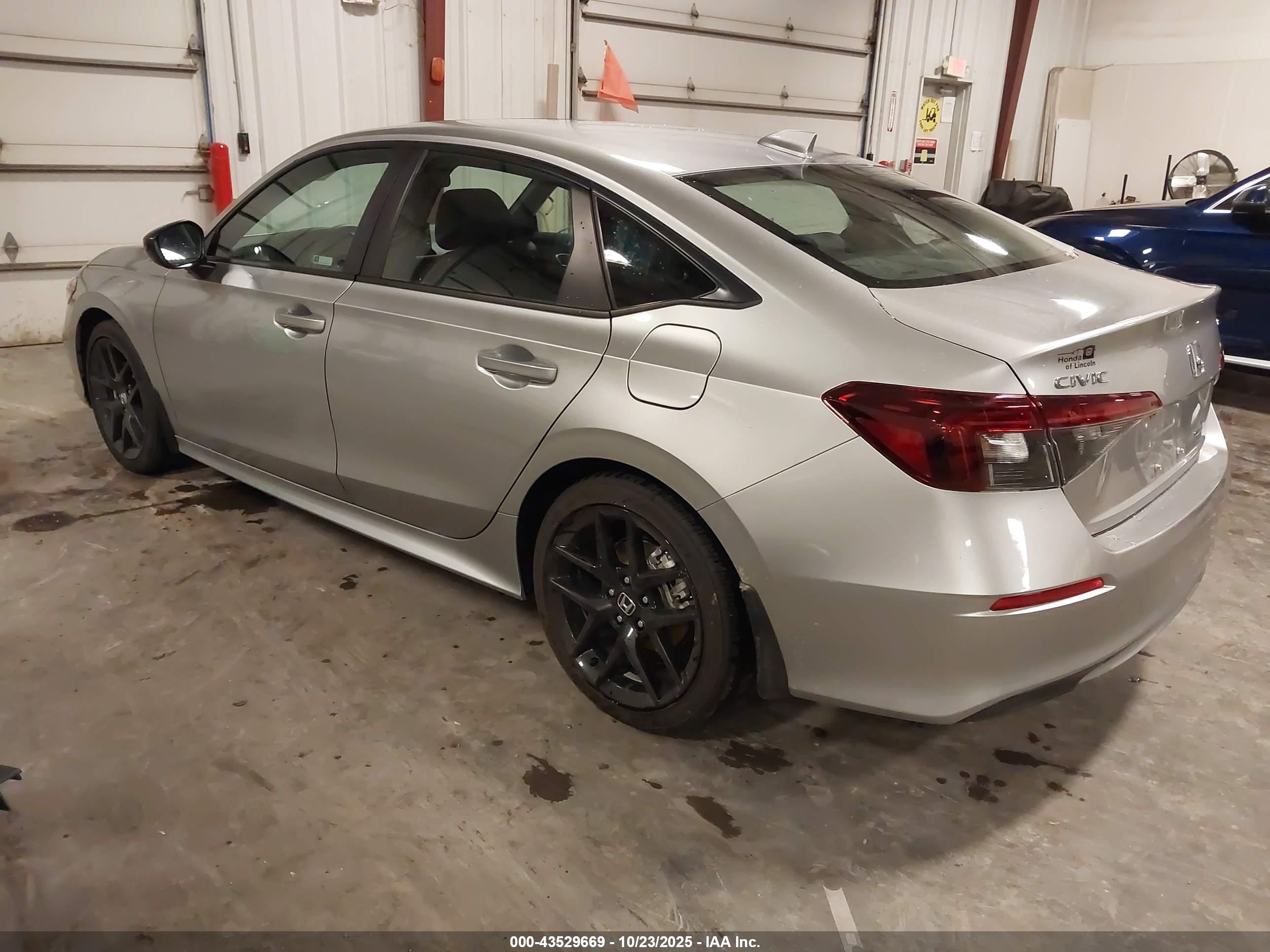 HONDA CIVIC image 3