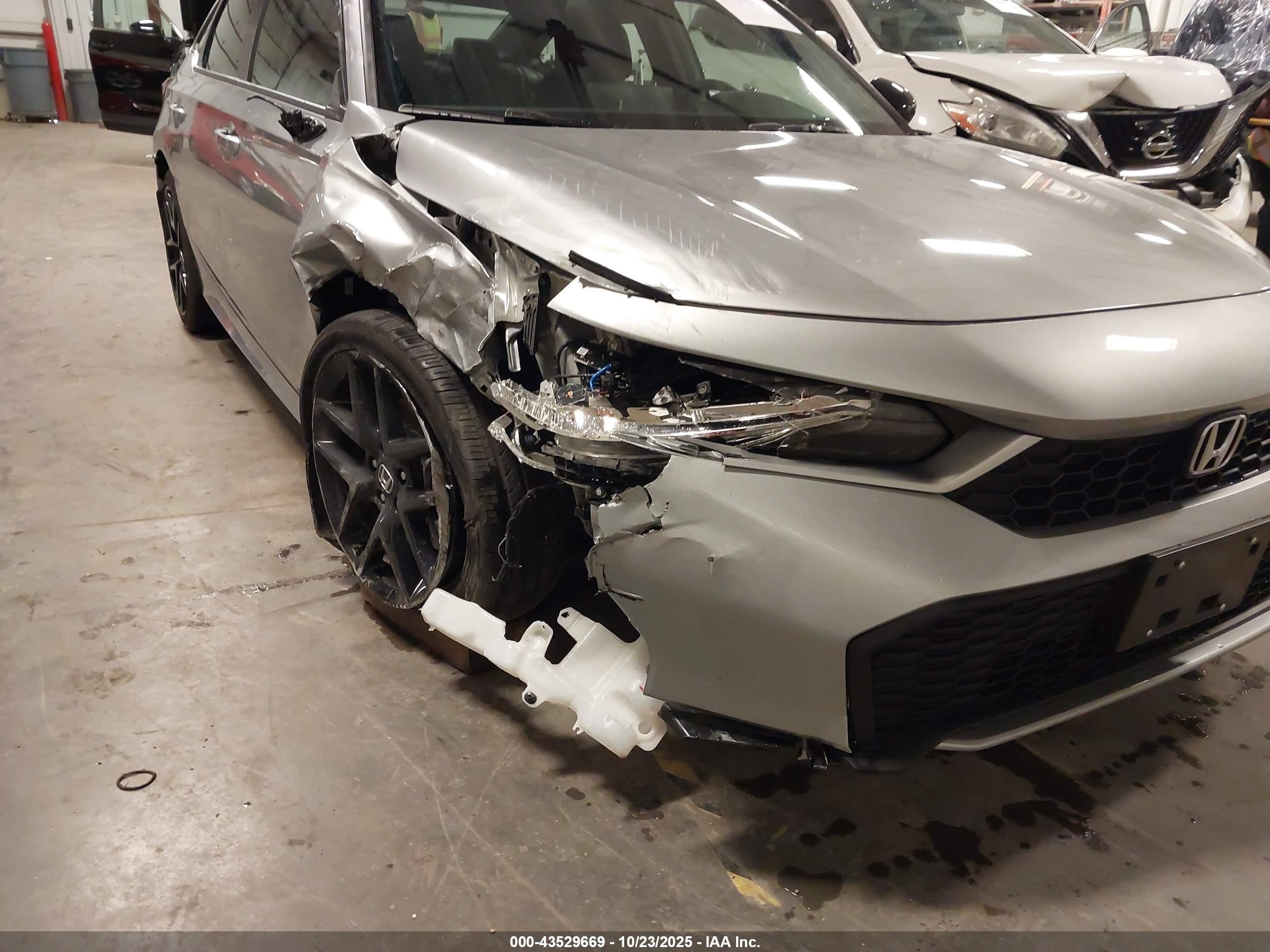 HONDA CIVIC image 6