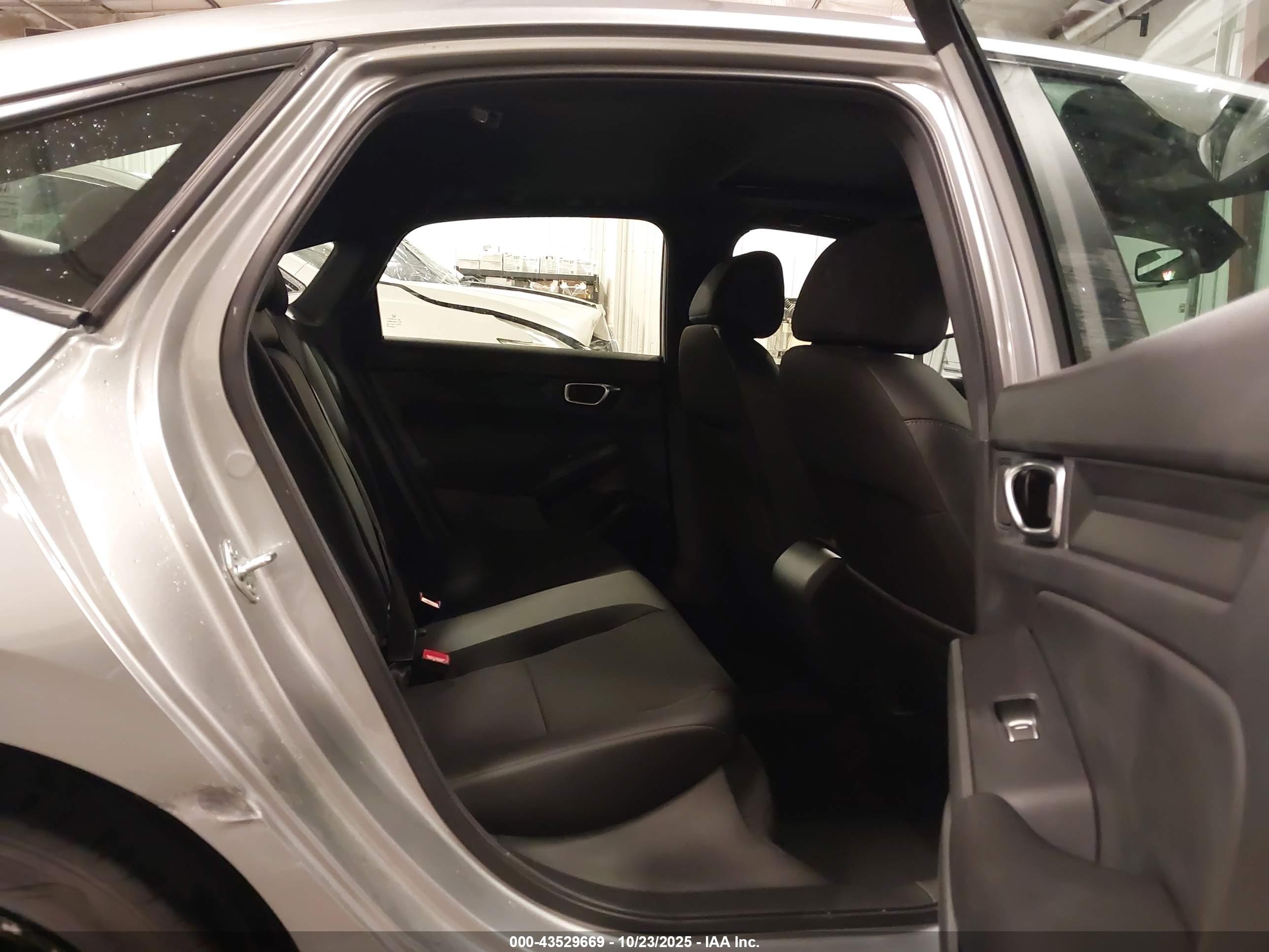 HONDA CIVIC image 8