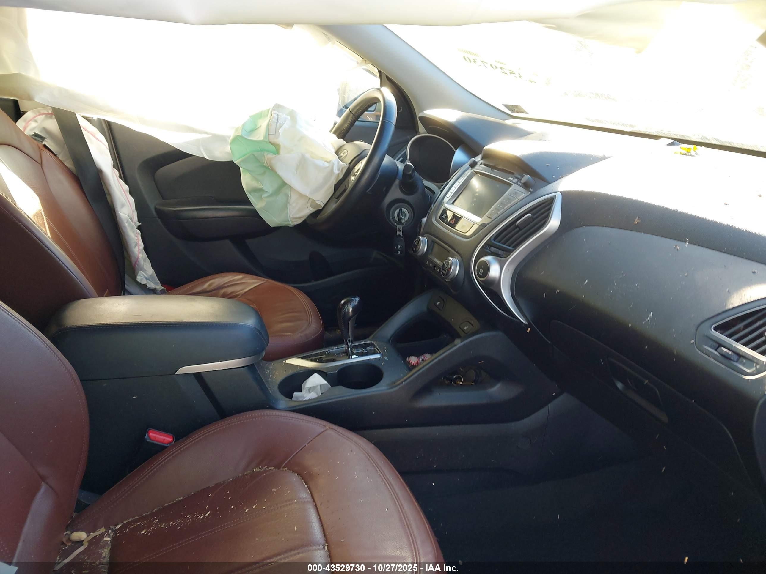 HYUNDAI TUCSON image 5