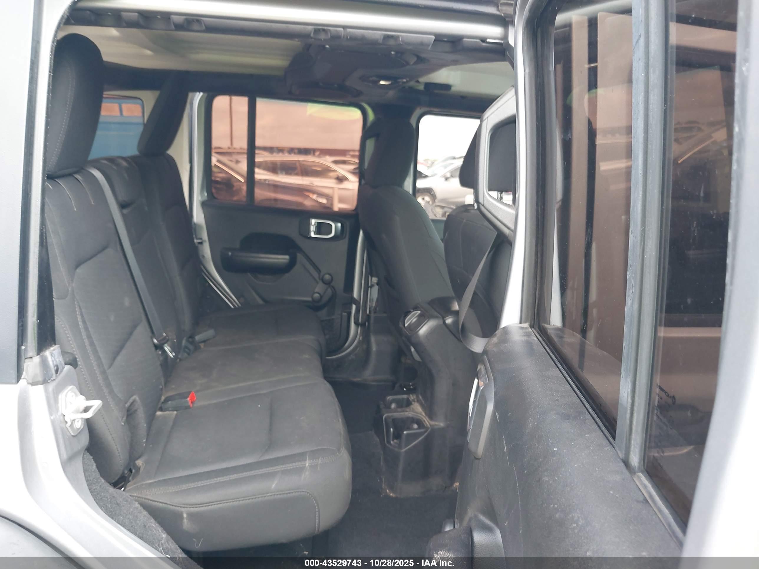 JEEP WRANGLER image 8