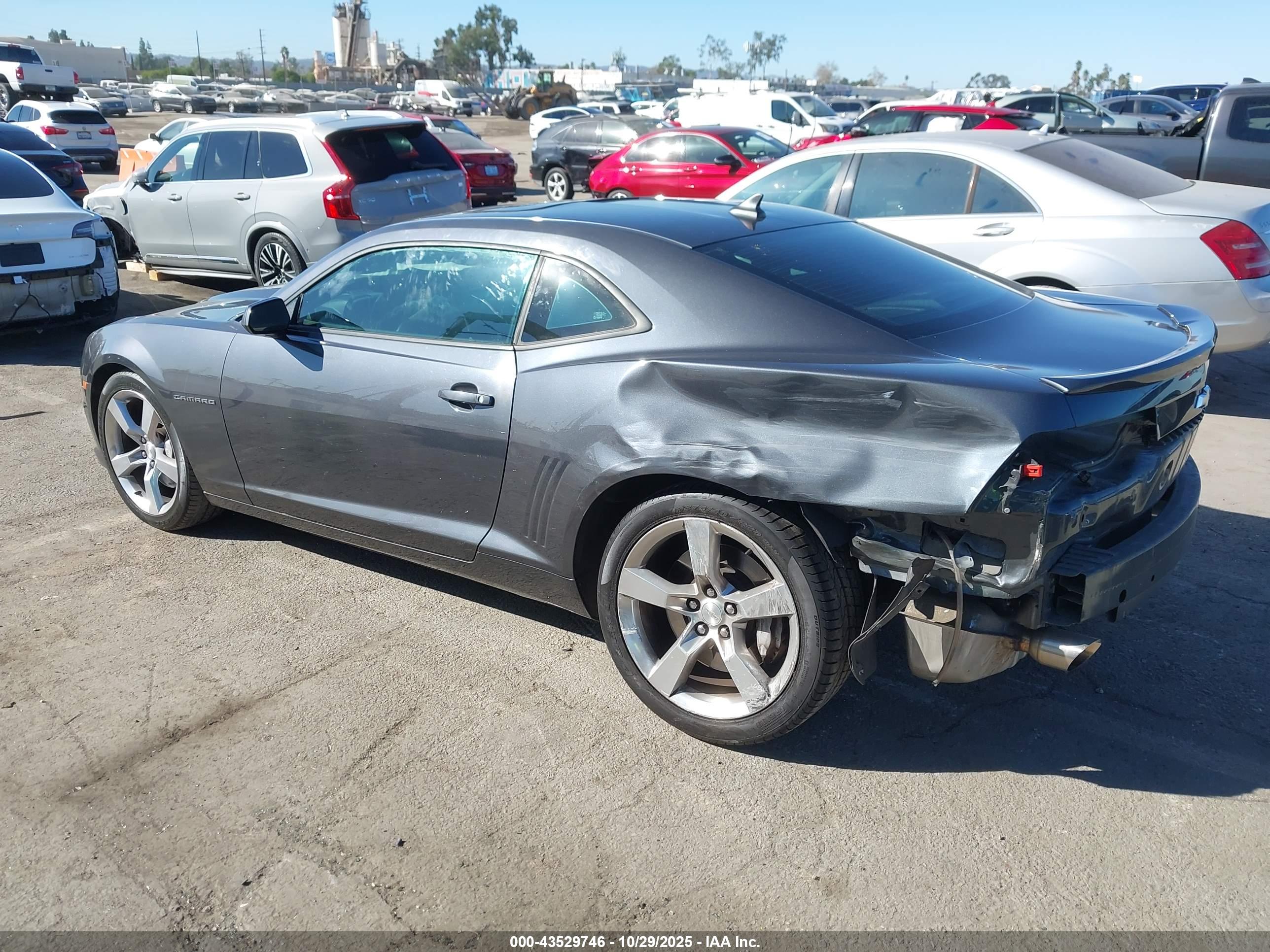 CHEVROLET CAMARO image 3