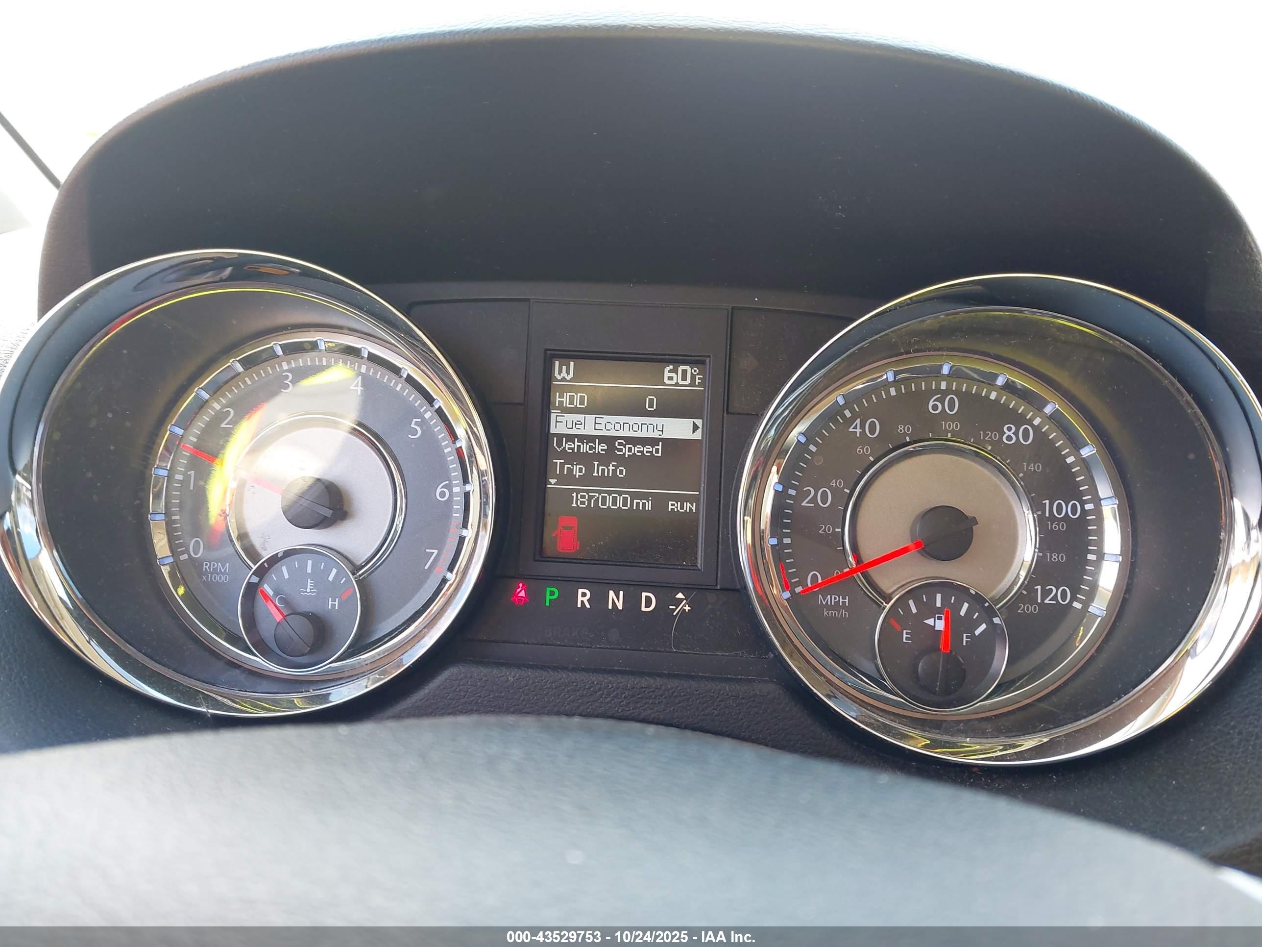 CHRYSLER TOWN image 7