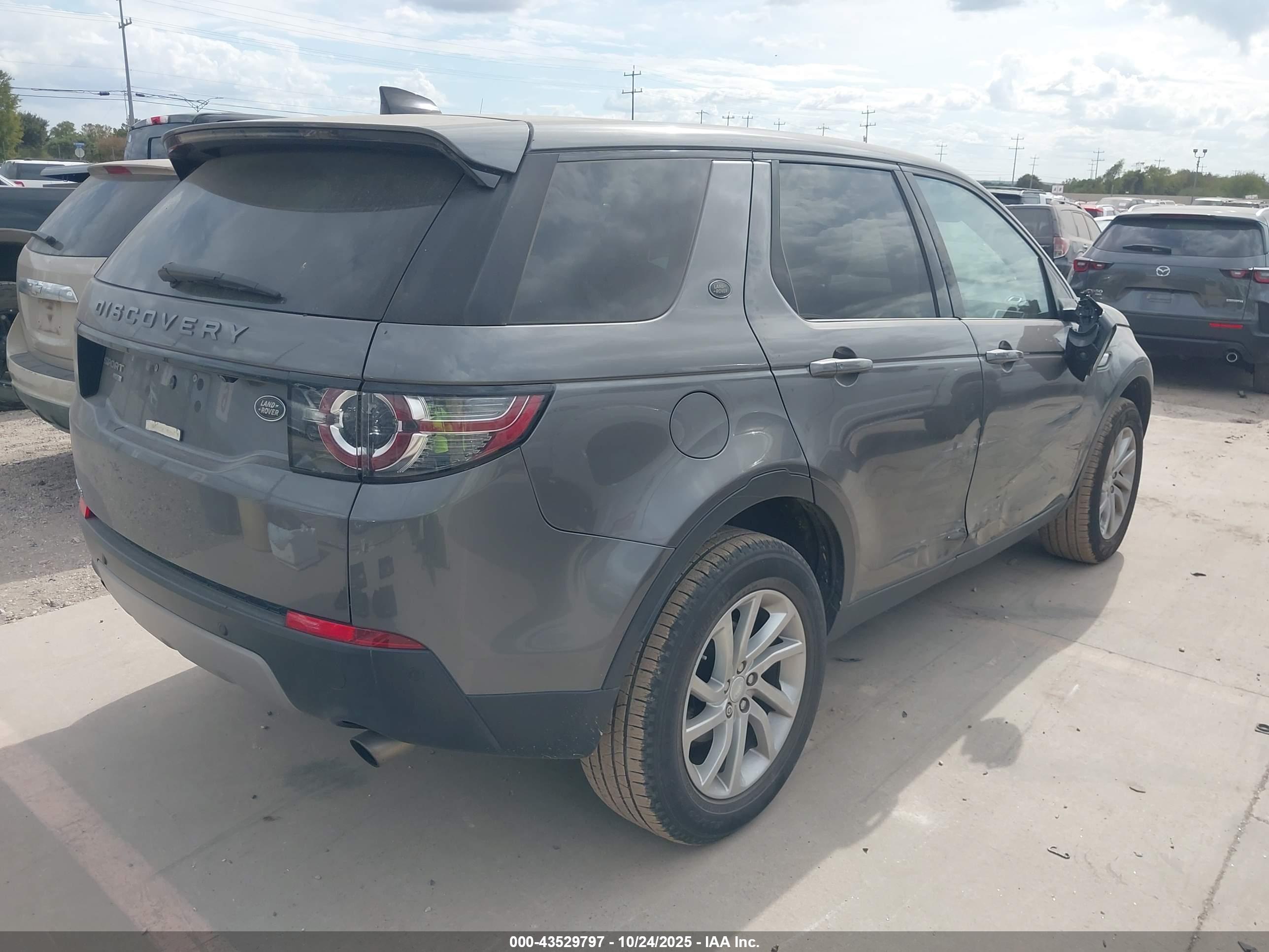 LAND ROVER image 4