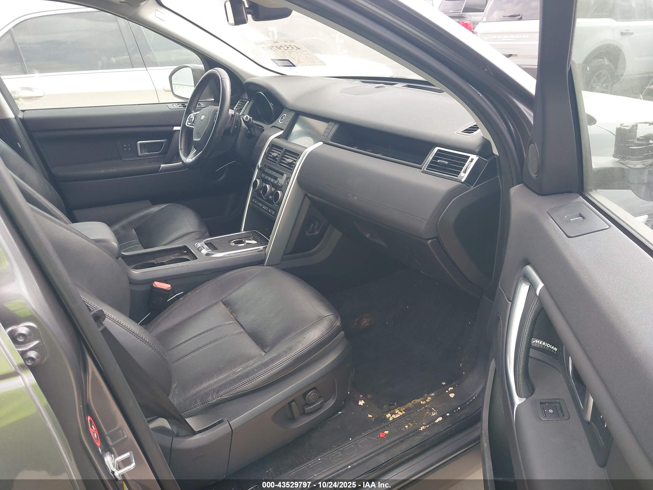 LAND ROVER image 5