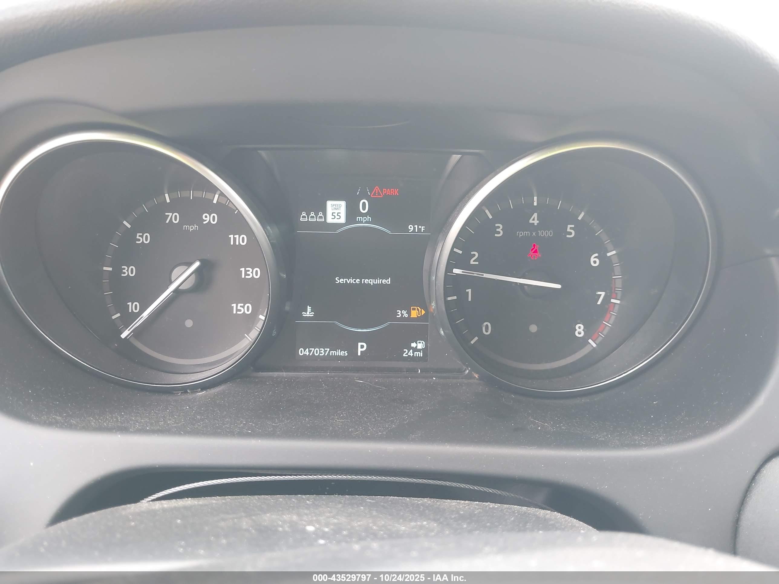 LAND ROVER image 7