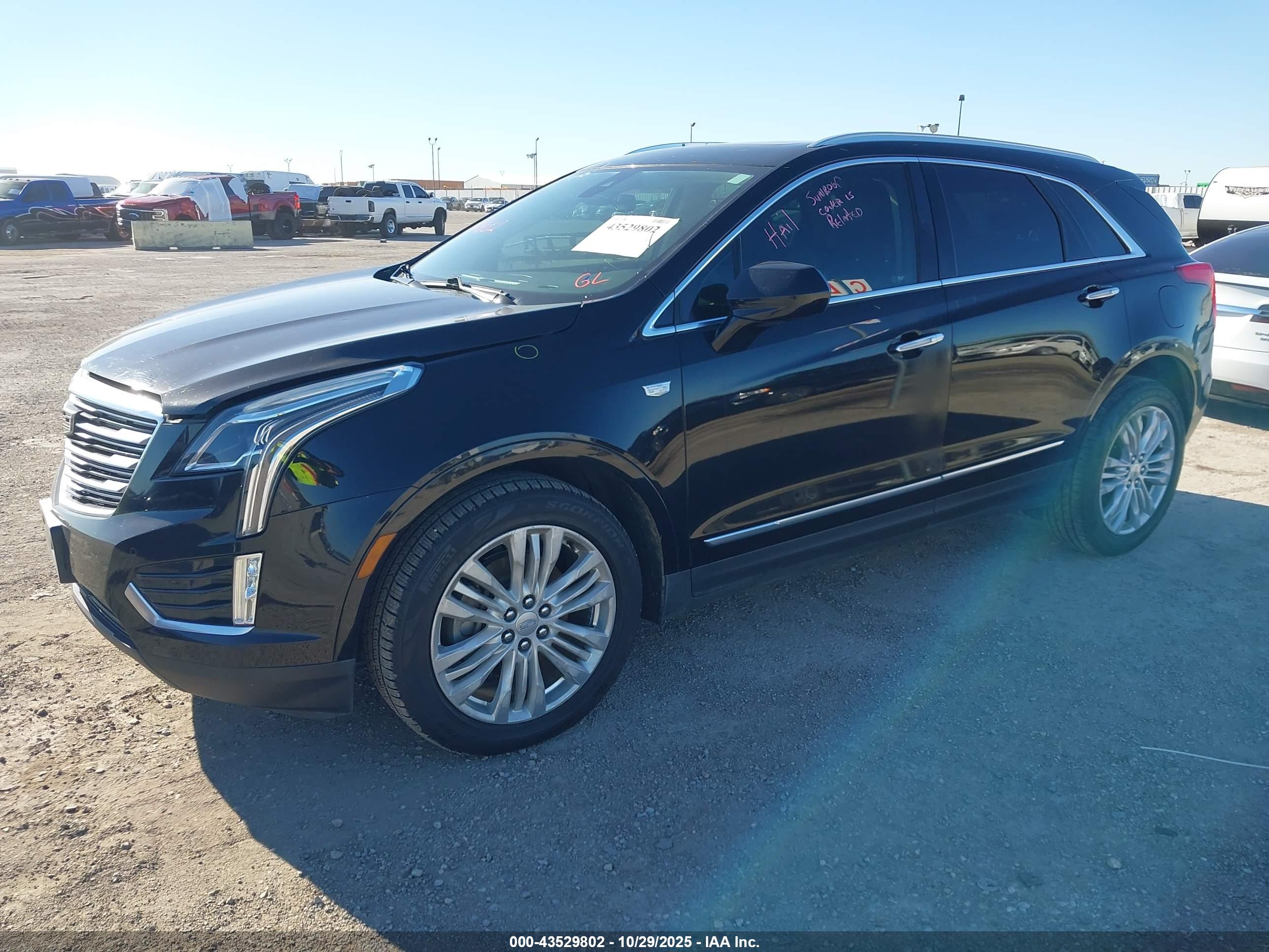 CADILLAC XT5 image 2