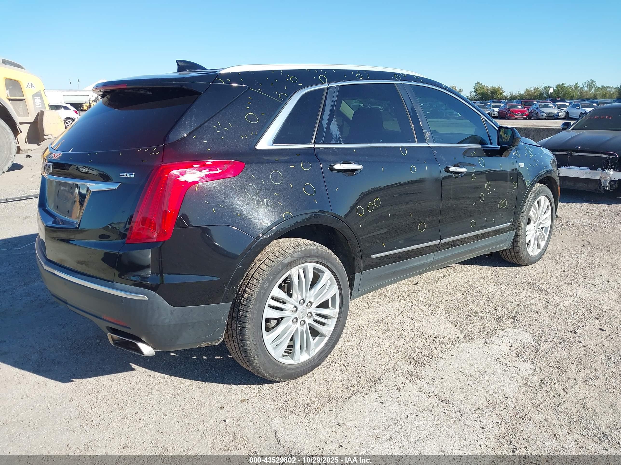 CADILLAC XT5 image 4
