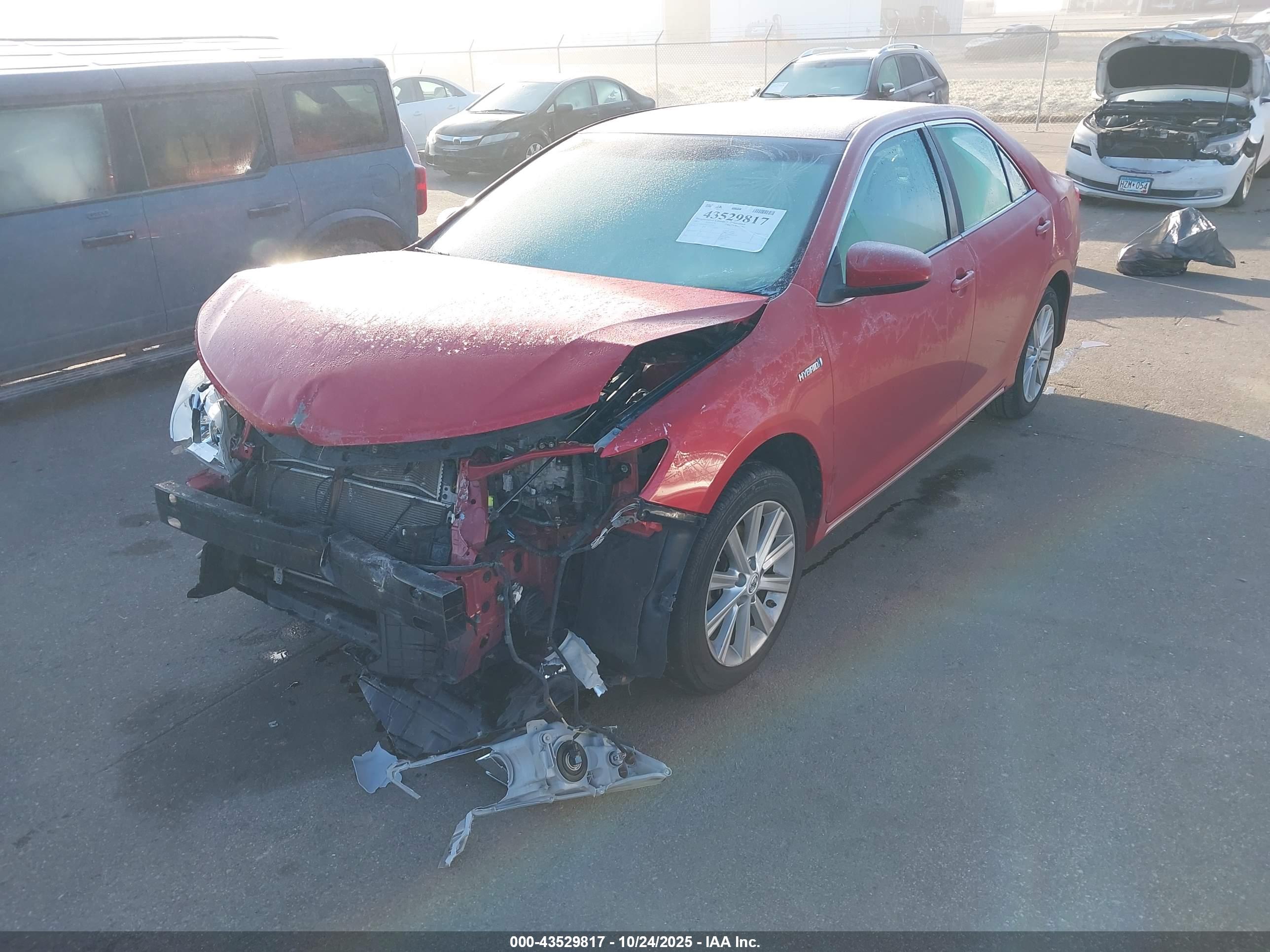 TOYOTA CAMRY image 2