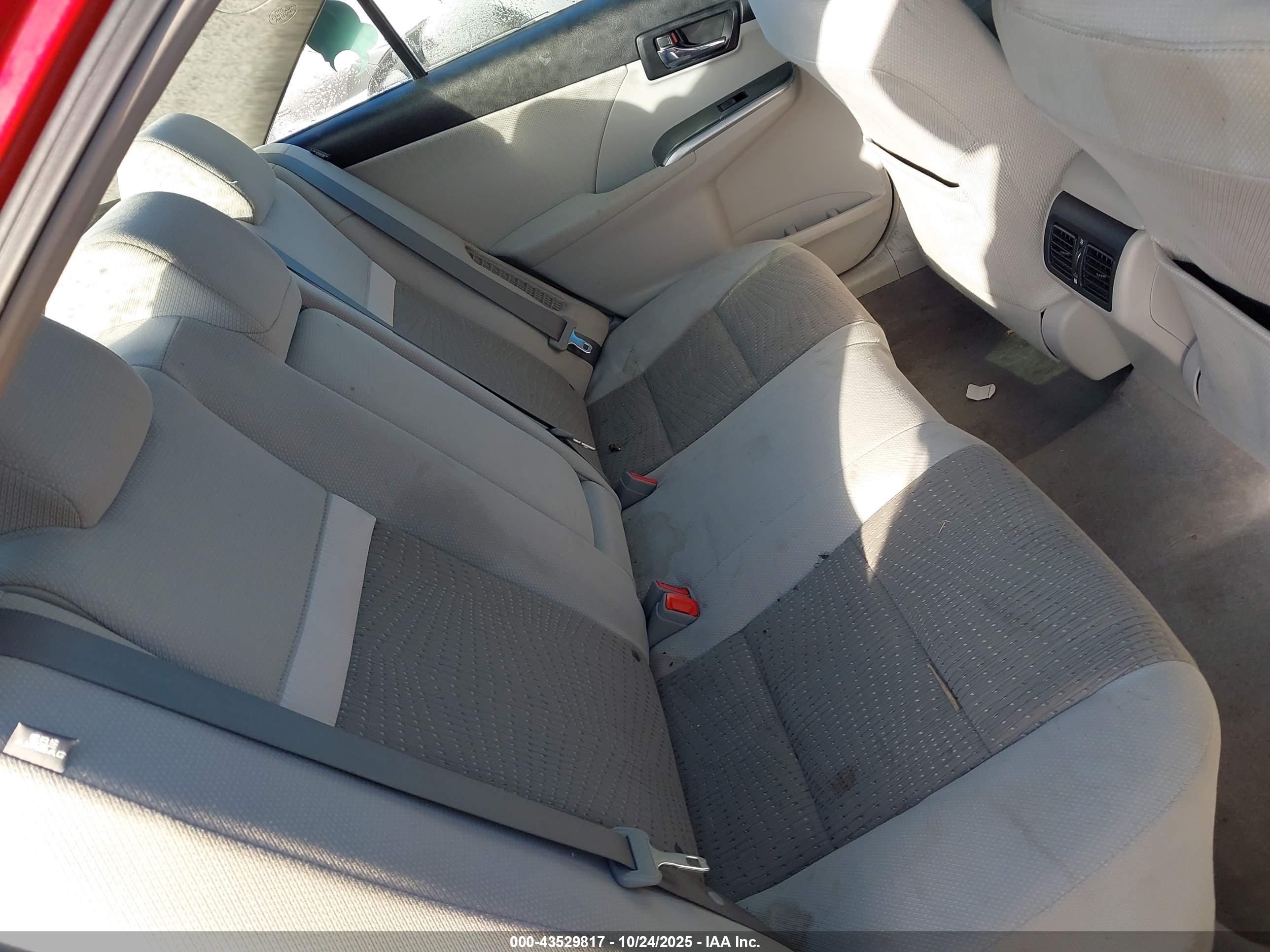 TOYOTA CAMRY image 8