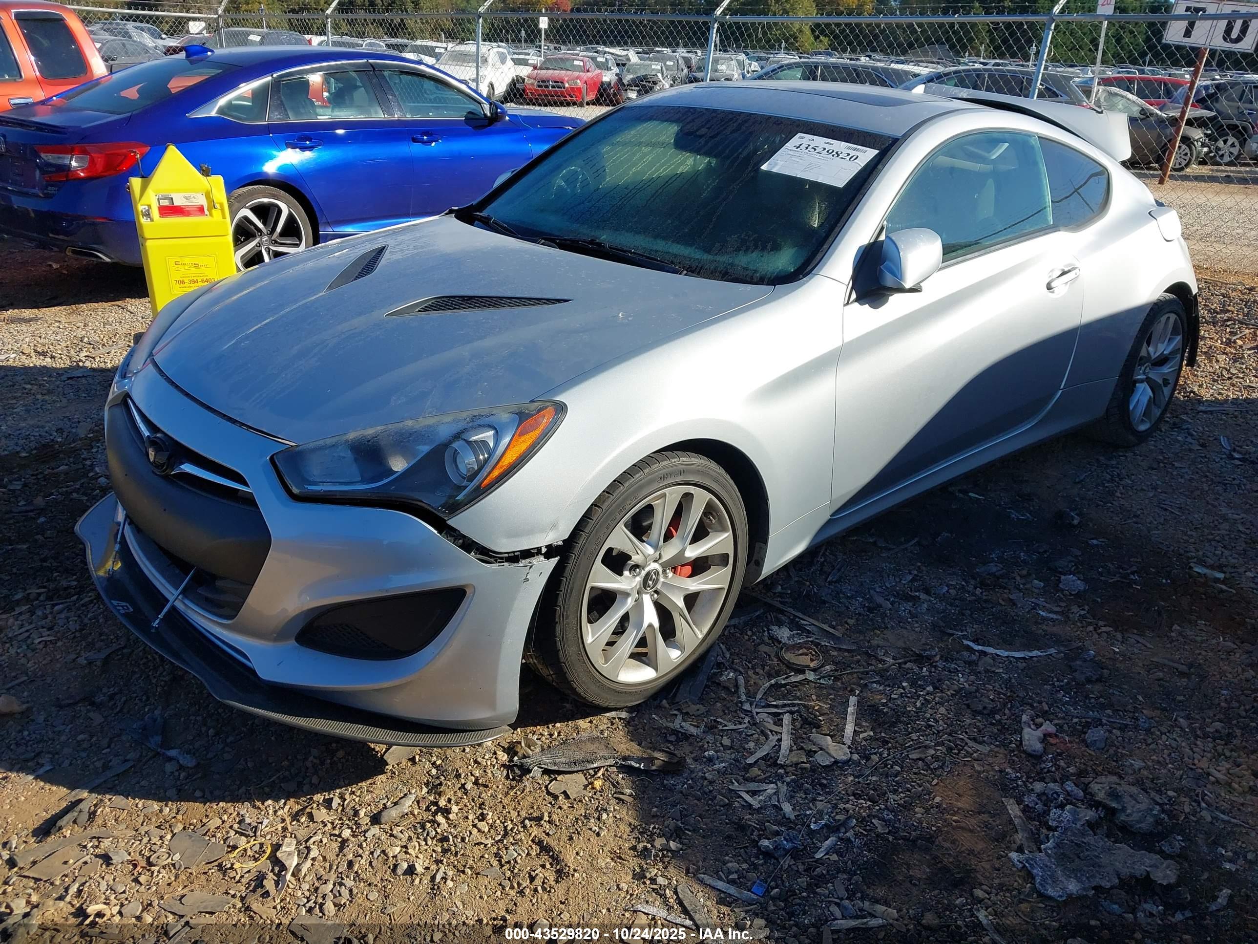 HYUNDAI GENESIS image 2