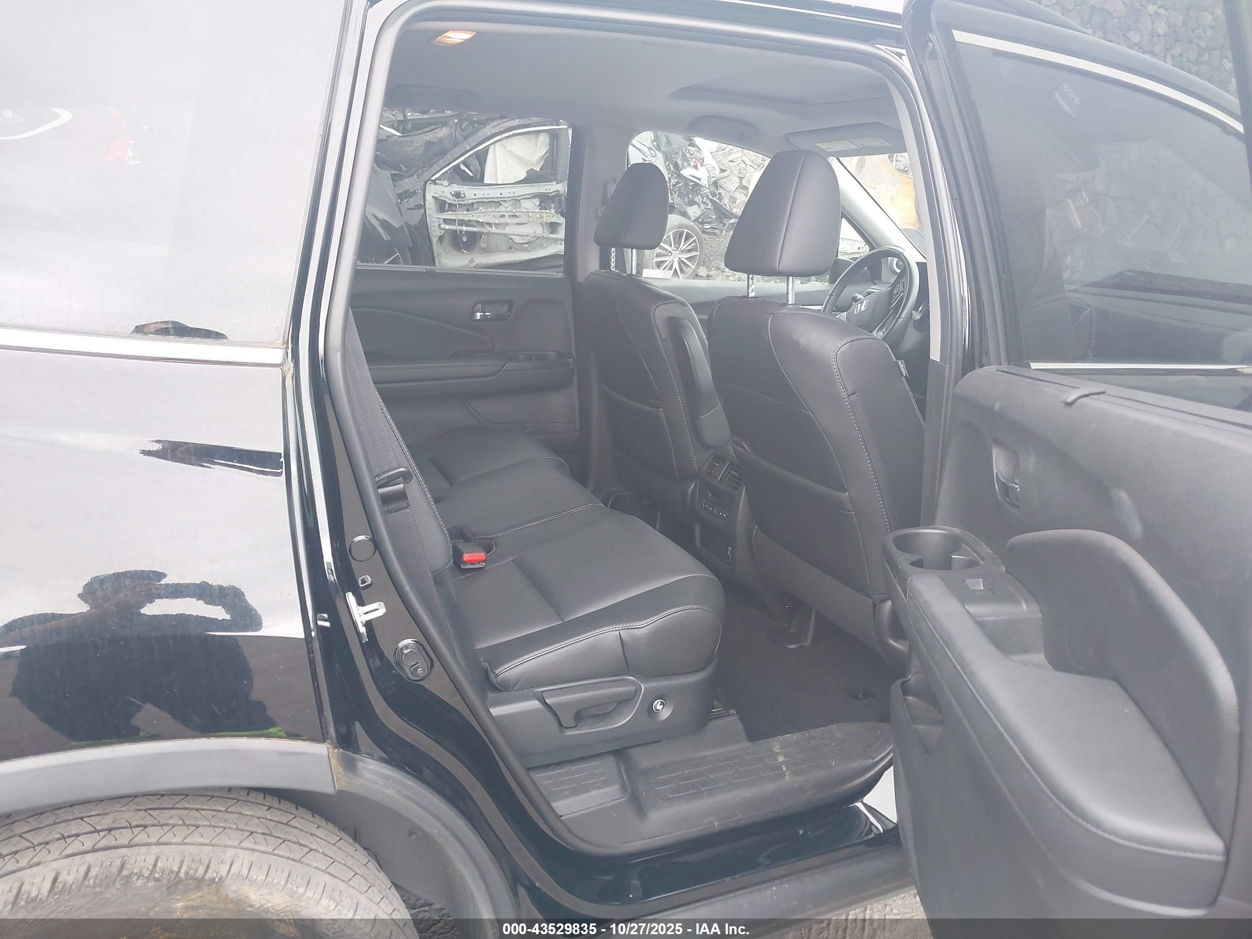 HONDA PILOT image 8