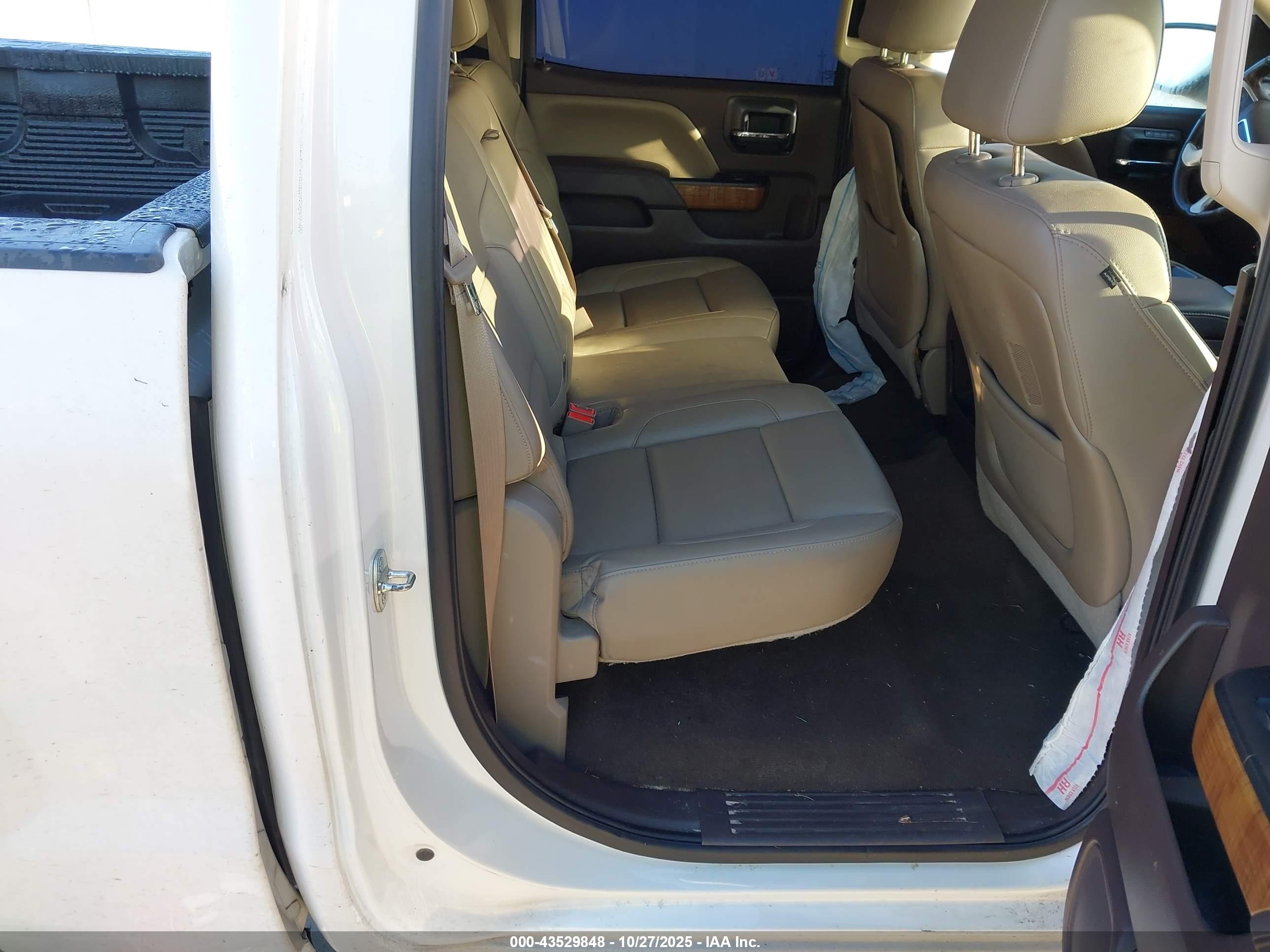 GMC SIERRA image 8