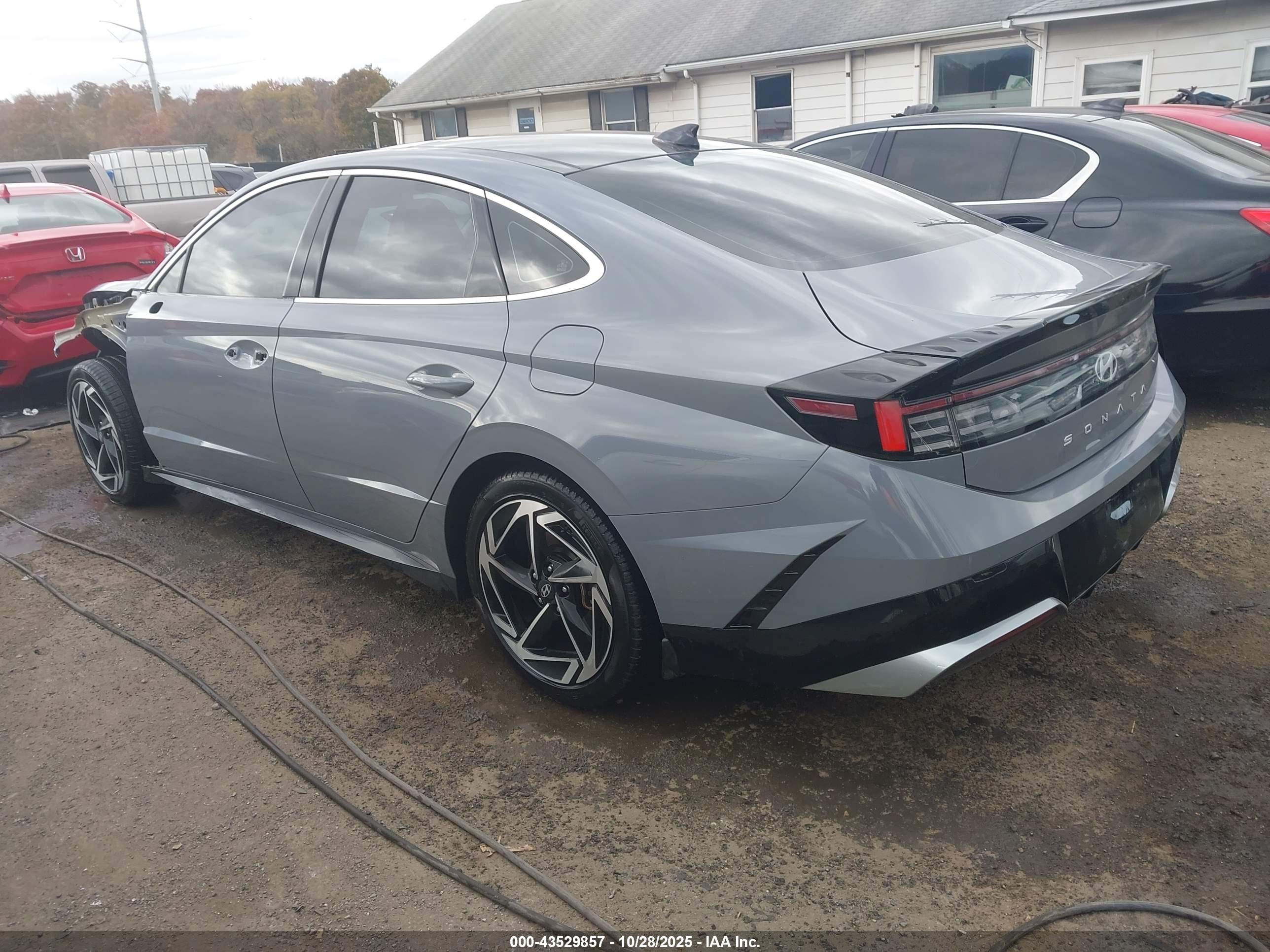 HYUNDAI SONATA image 3