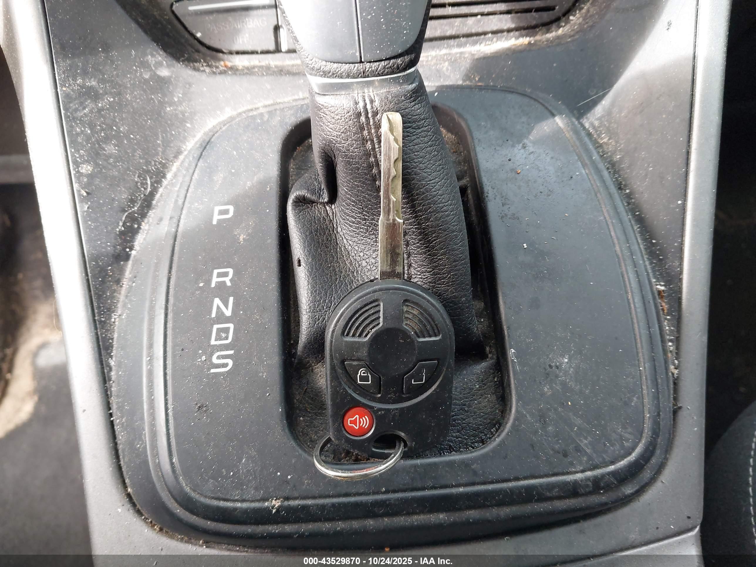 FORD ESCAPE image 11
