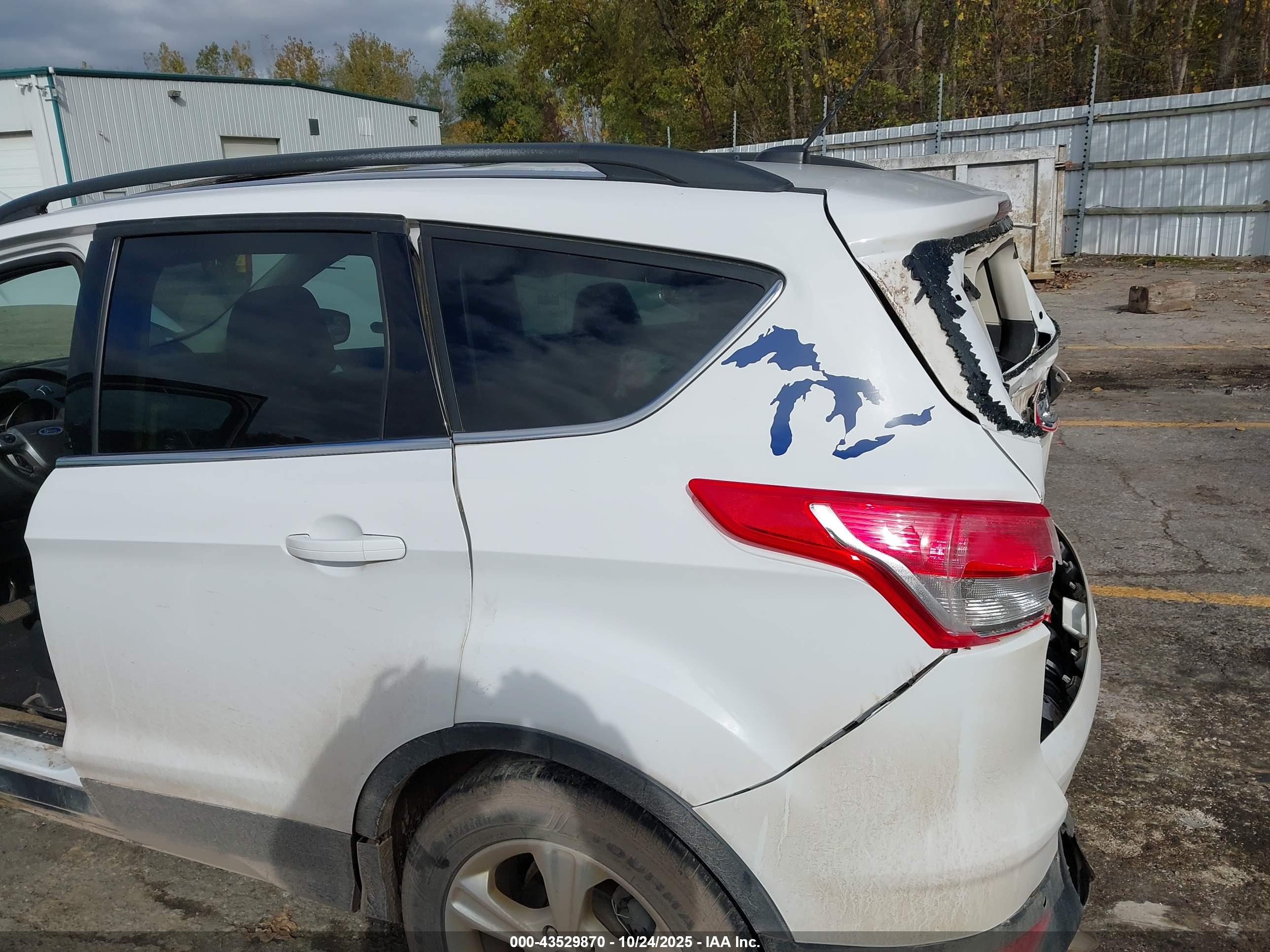FORD ESCAPE image 6