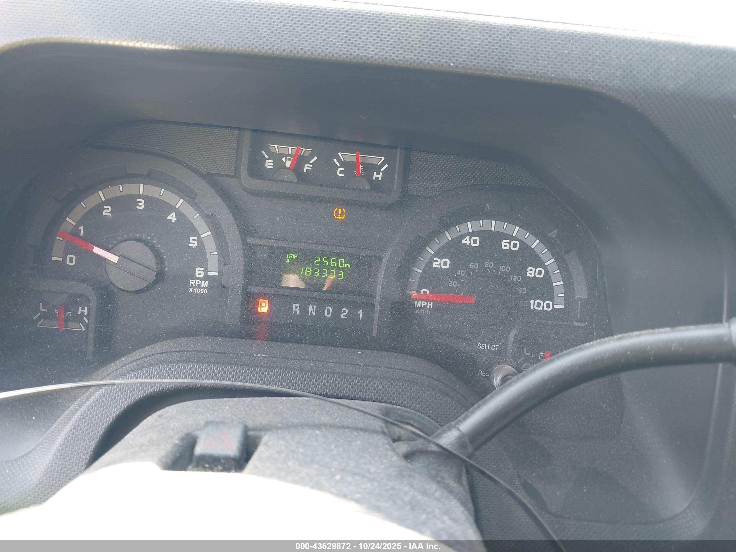 FORD E-250 image 7
