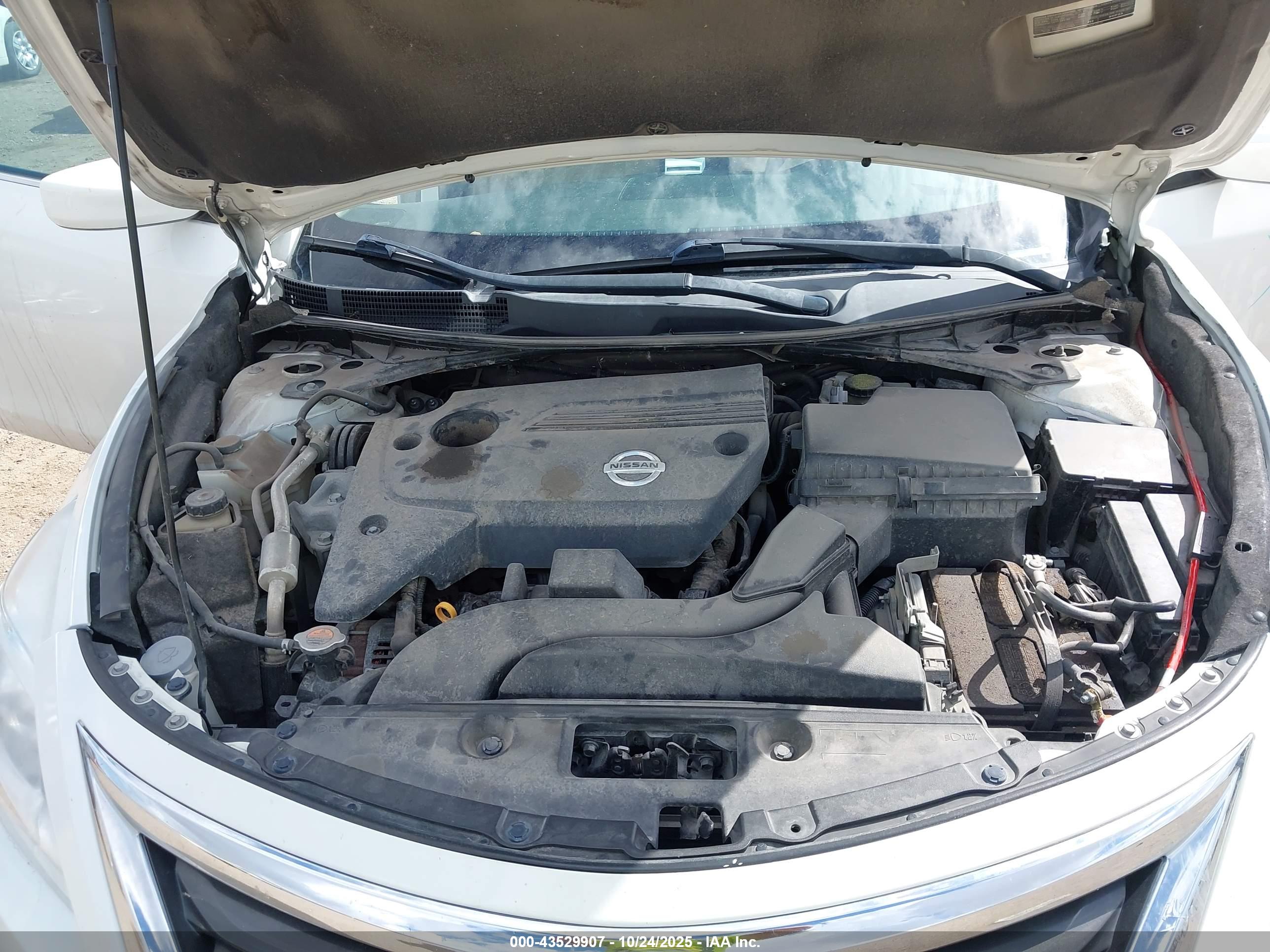 NISSAN ALTIMA image 10