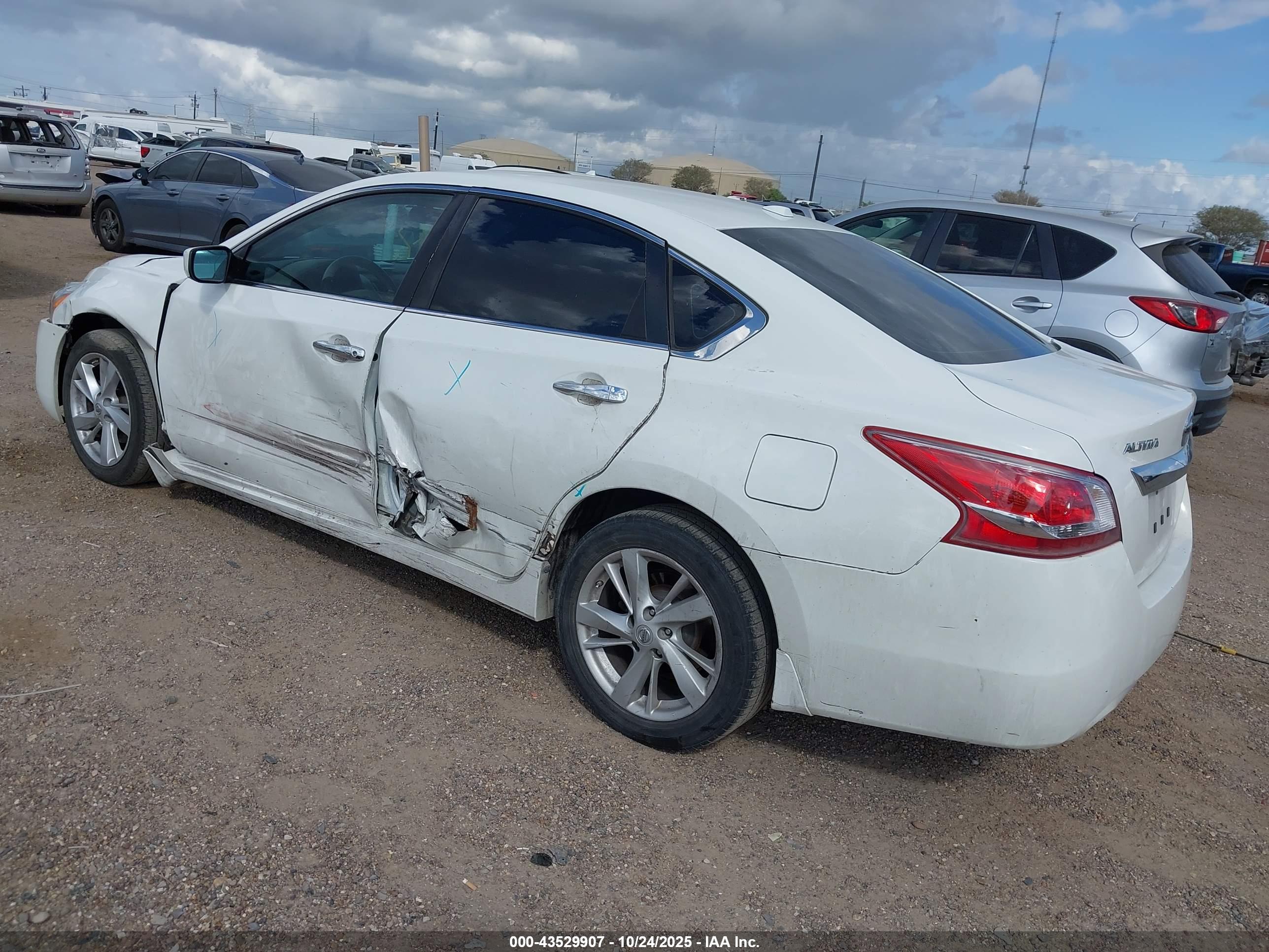 NISSAN ALTIMA image 3