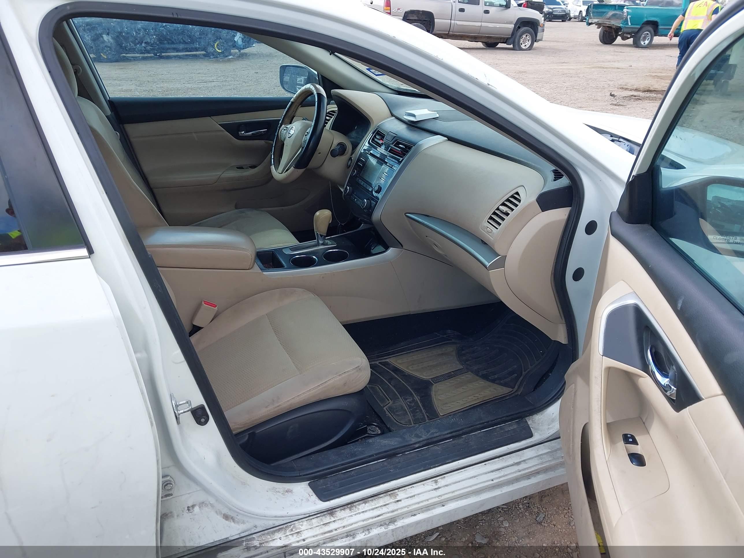NISSAN ALTIMA image 5