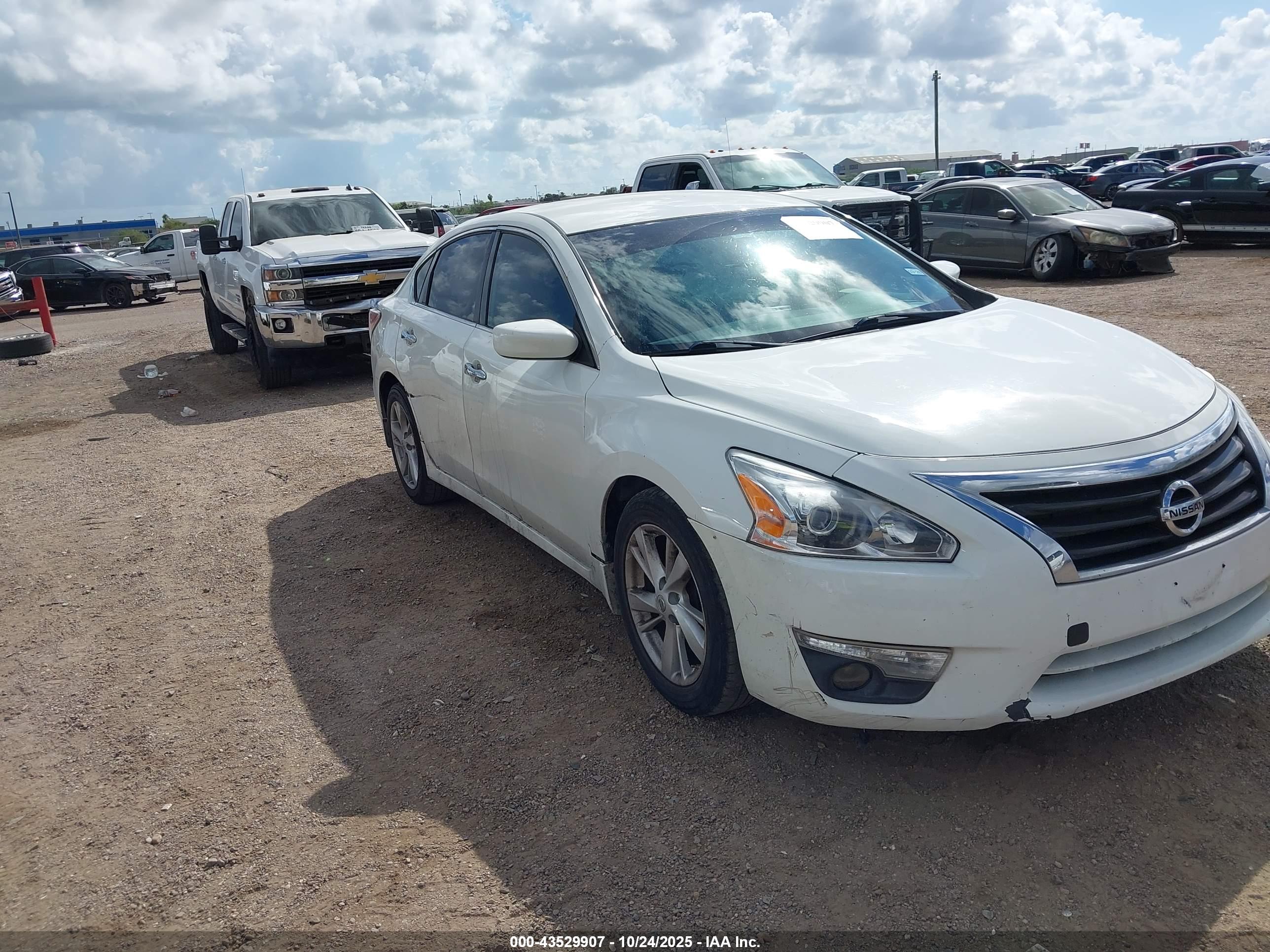 NISSAN ALTIMA image 6