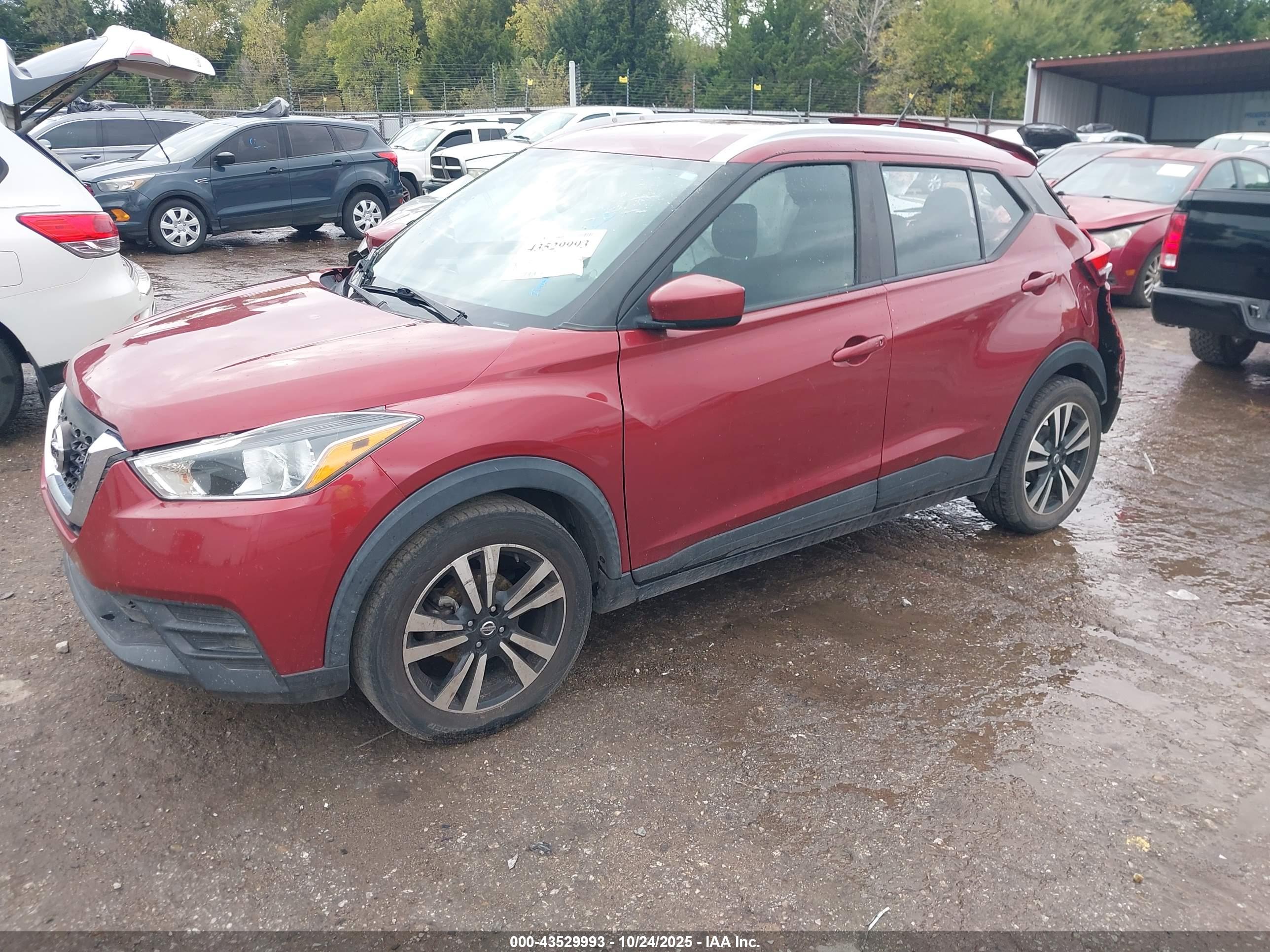 NISSAN KICKS image 2