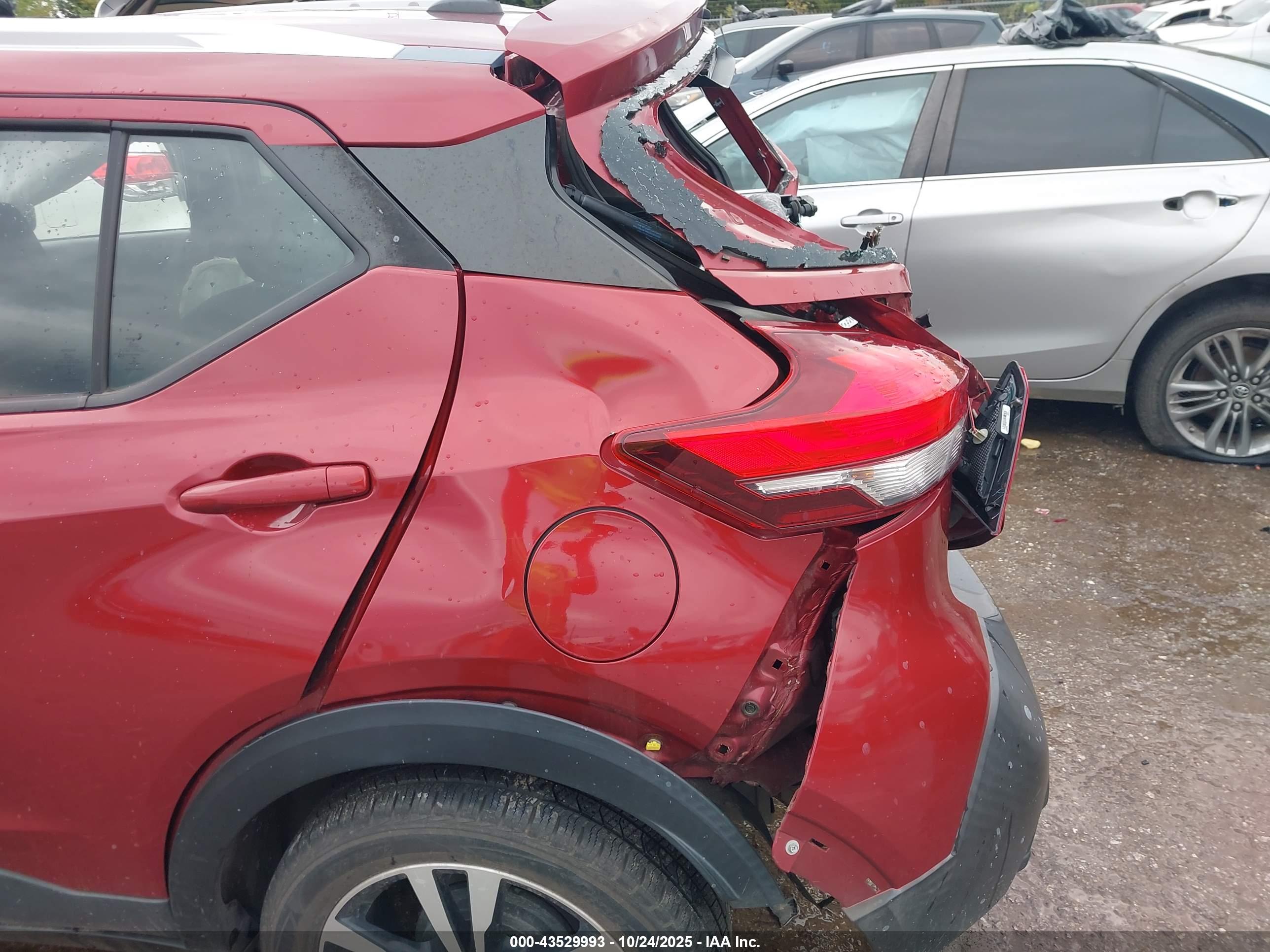 NISSAN KICKS image 6
