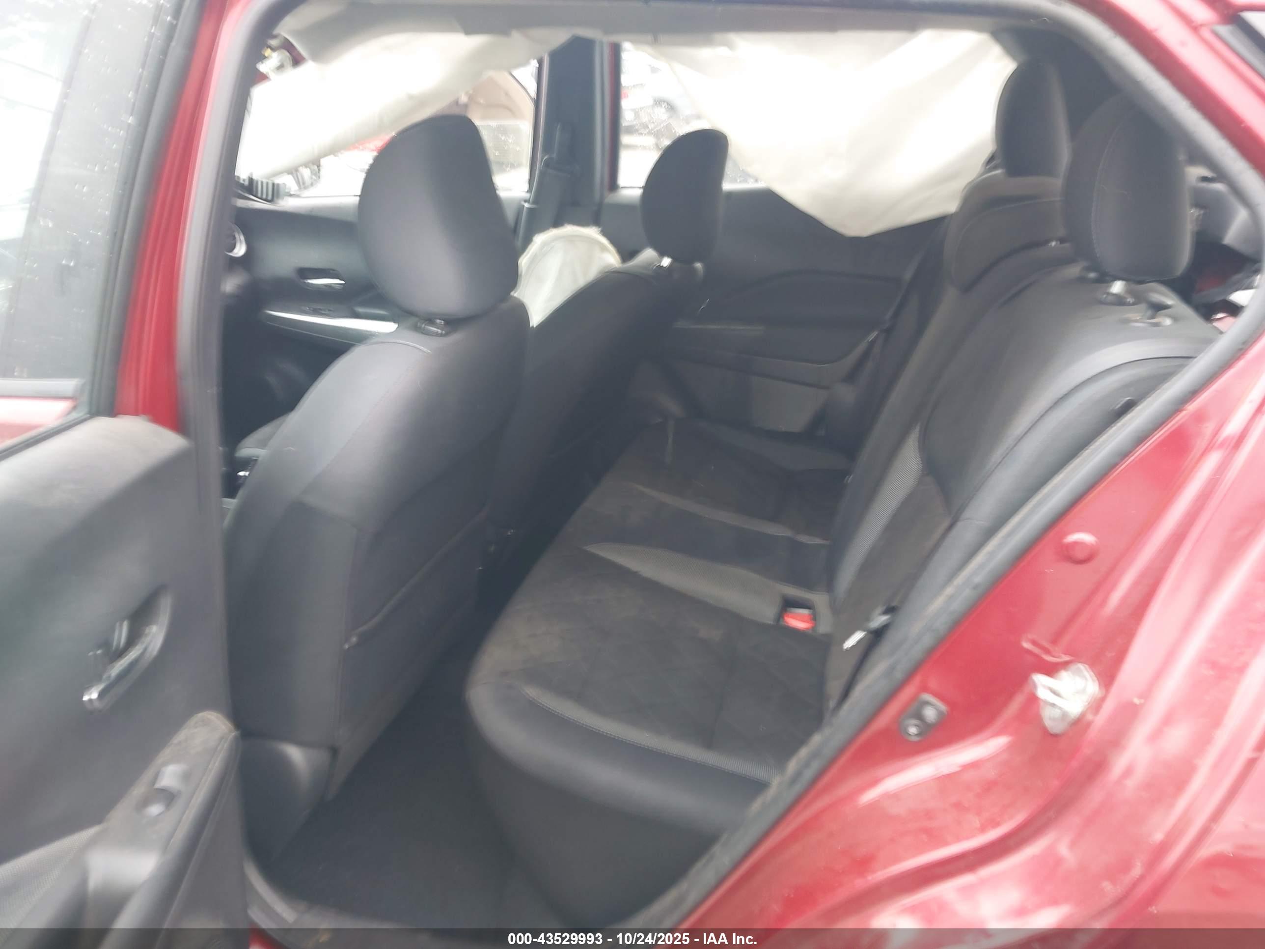 NISSAN KICKS image 8