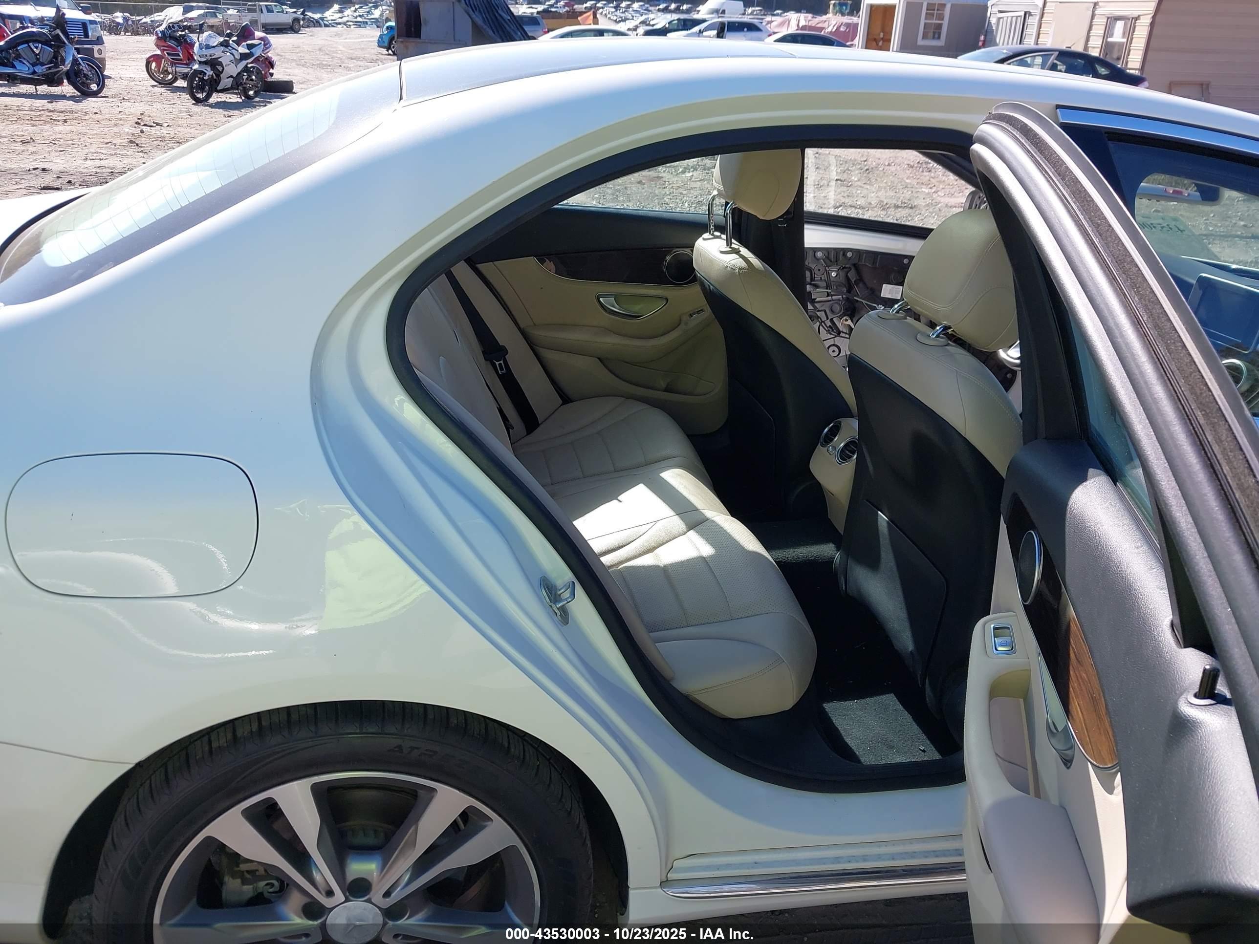 MERCEDES-BENZ C image 8