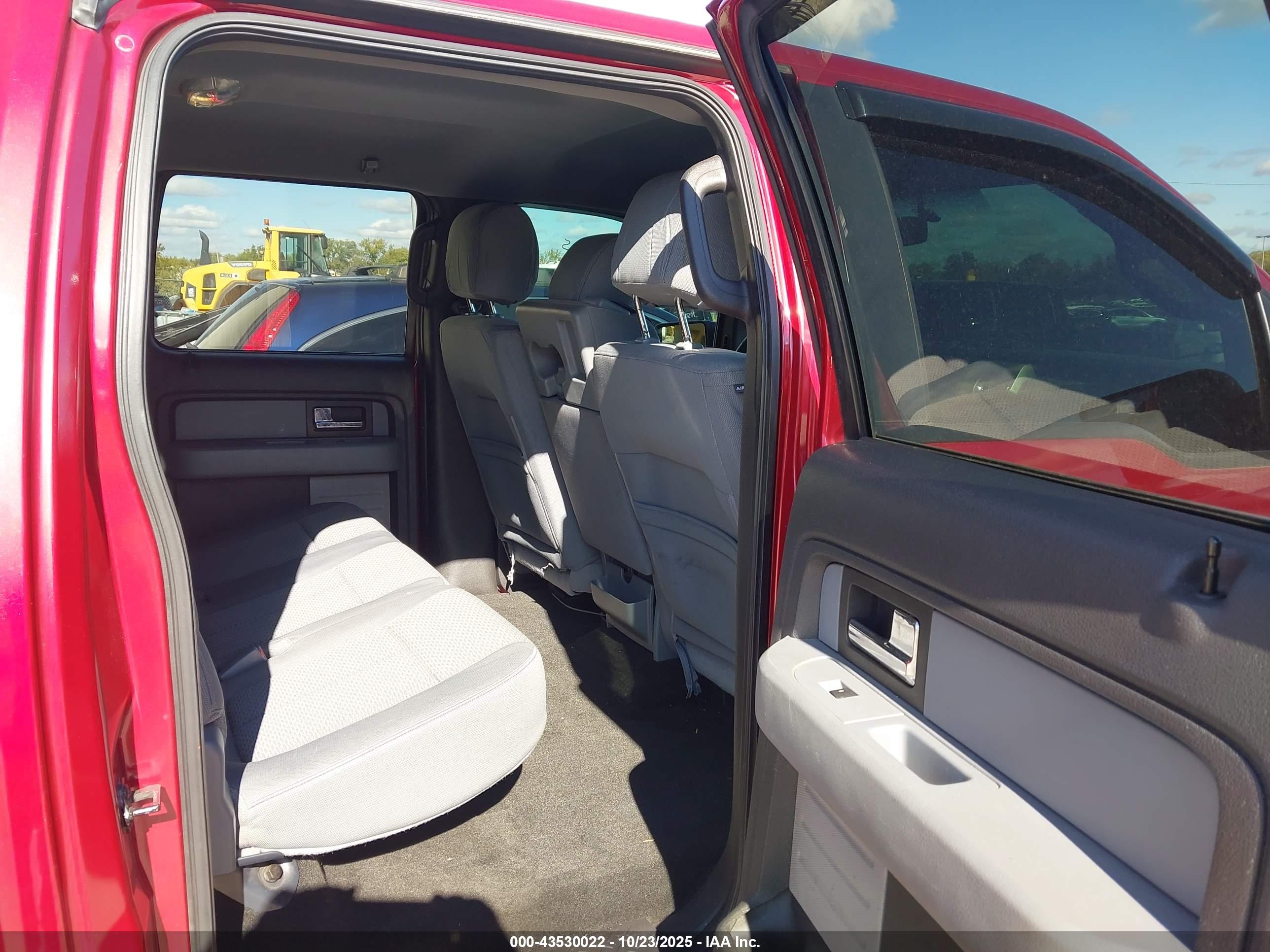 FORD F-150 image 8