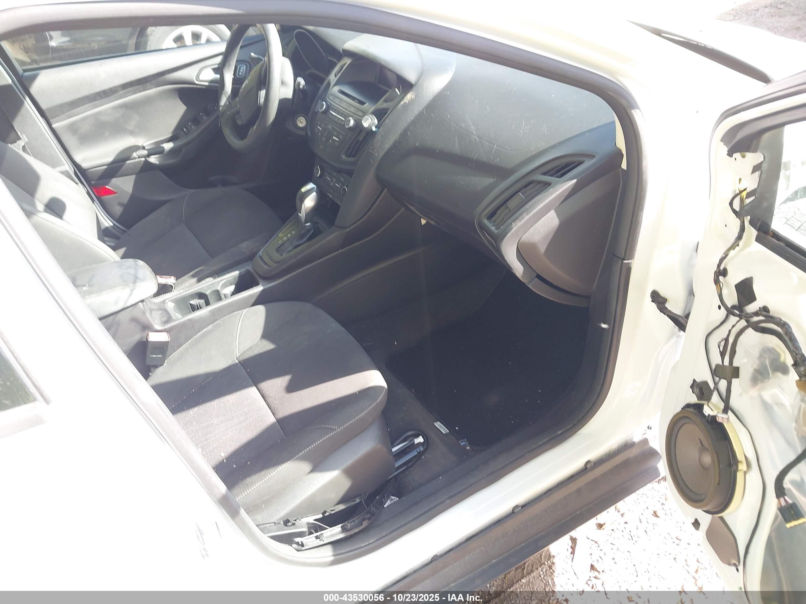 FORD FOCUS image 5
