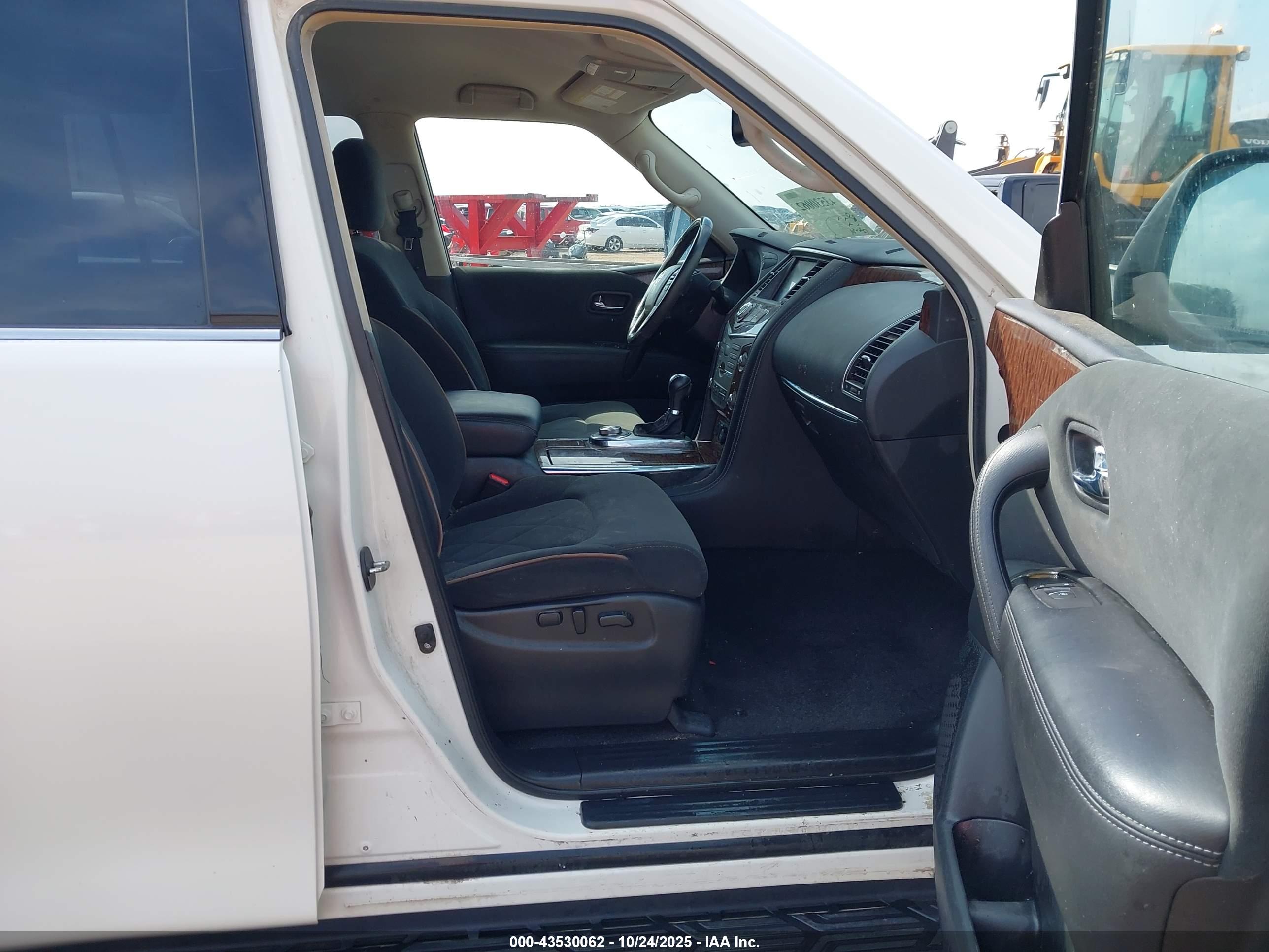 NISSAN ARMADA image 5