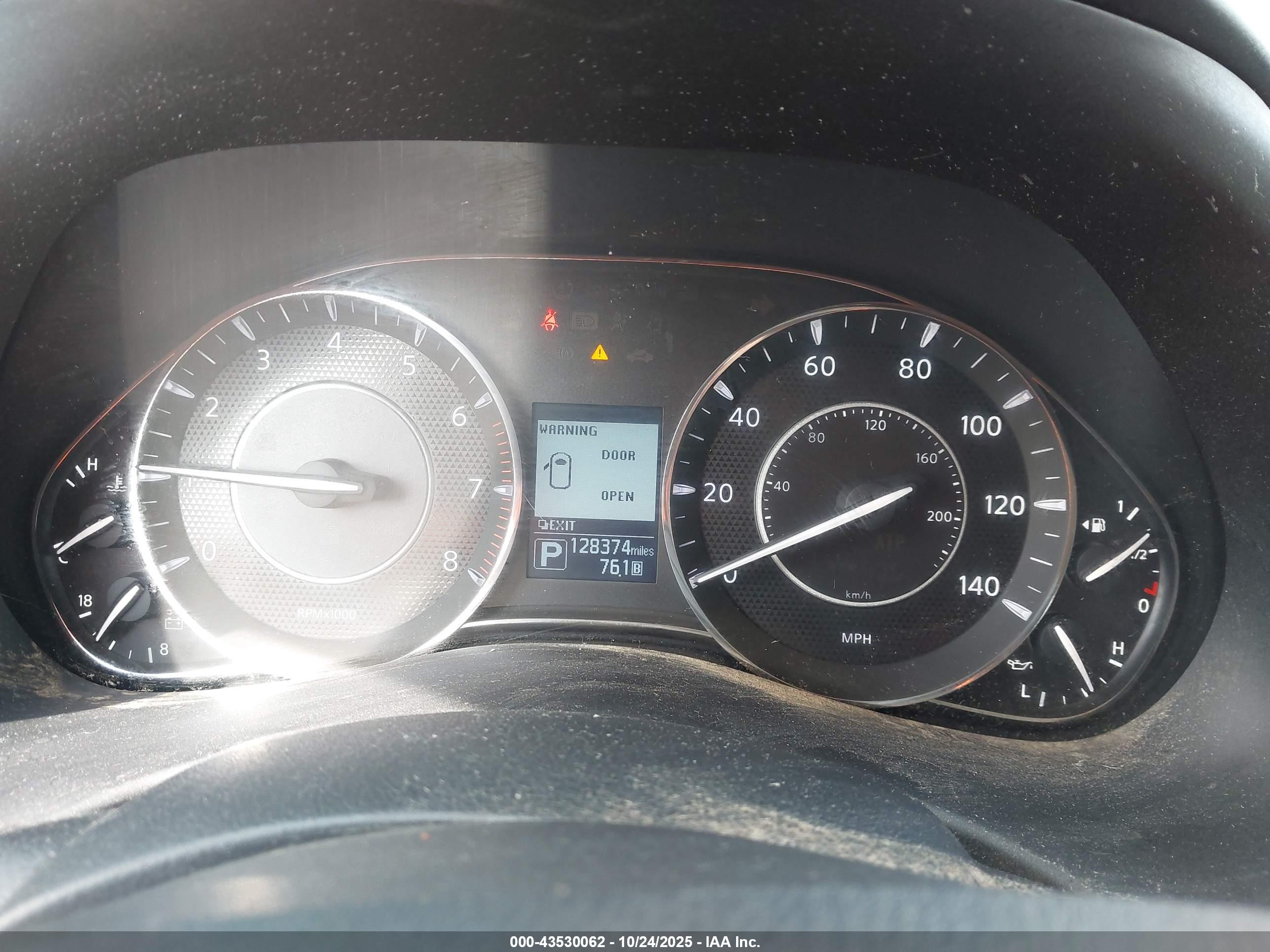 NISSAN ARMADA image 7