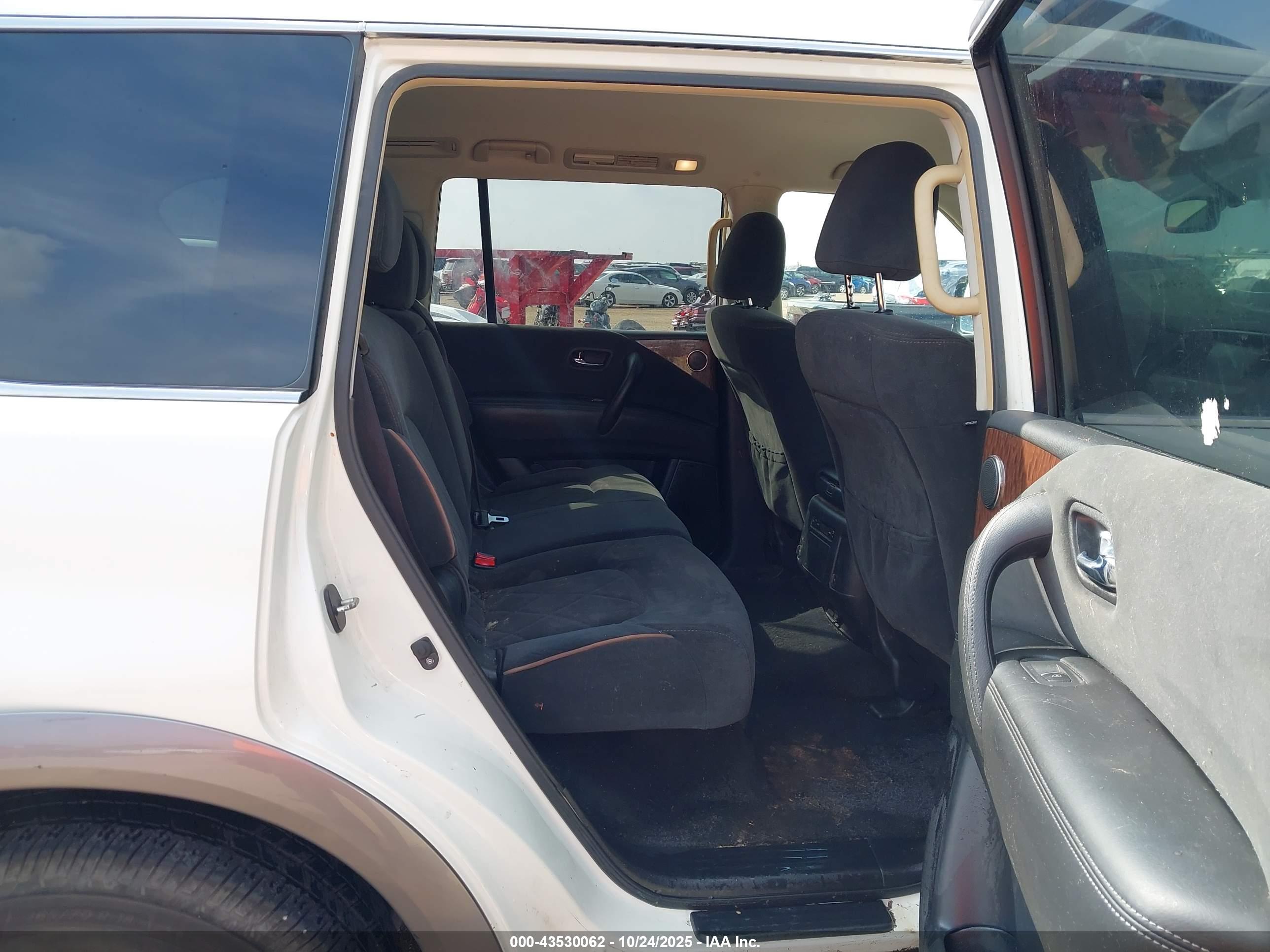NISSAN ARMADA image 8