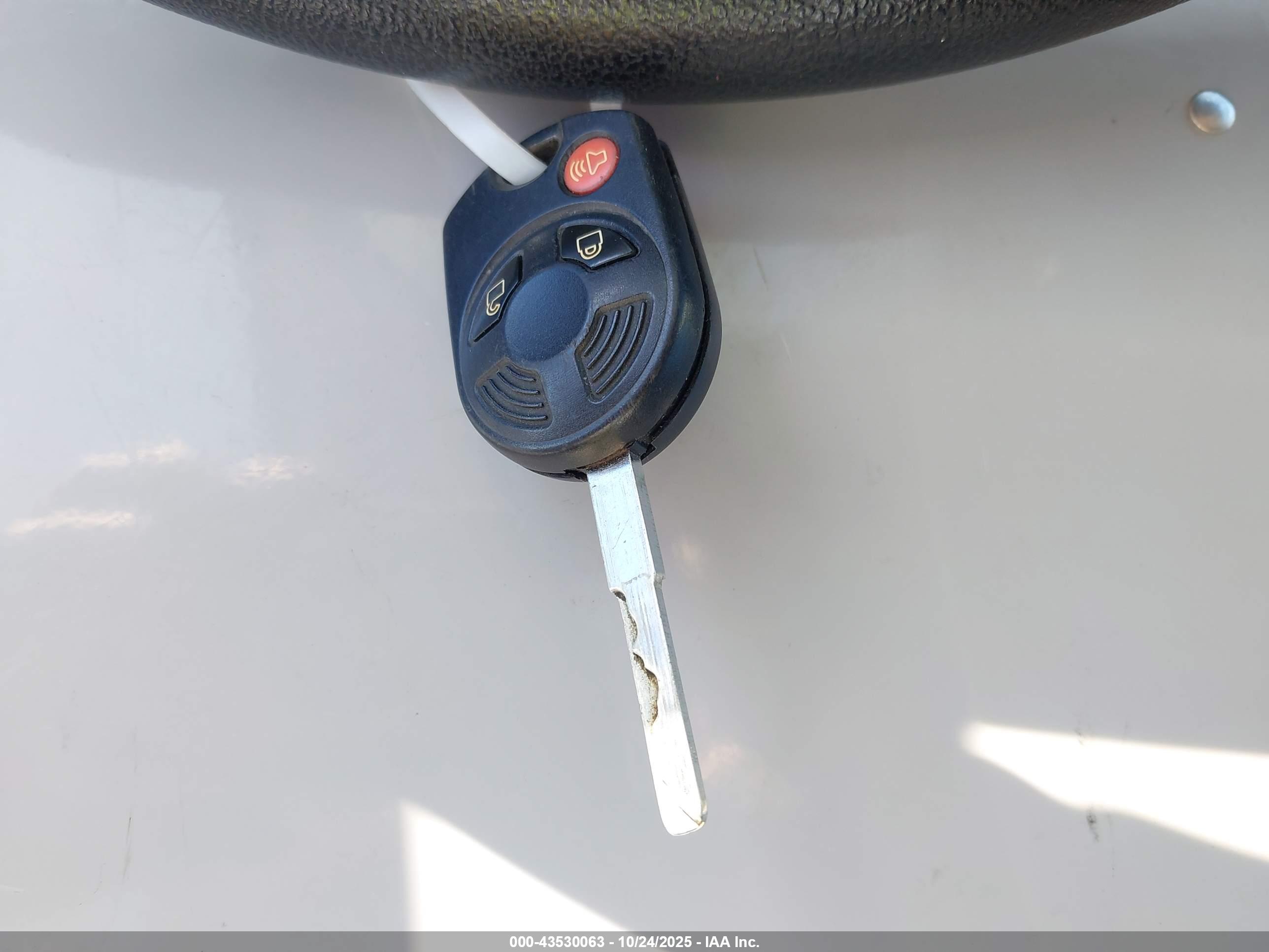 FORD ESCAPE image 11