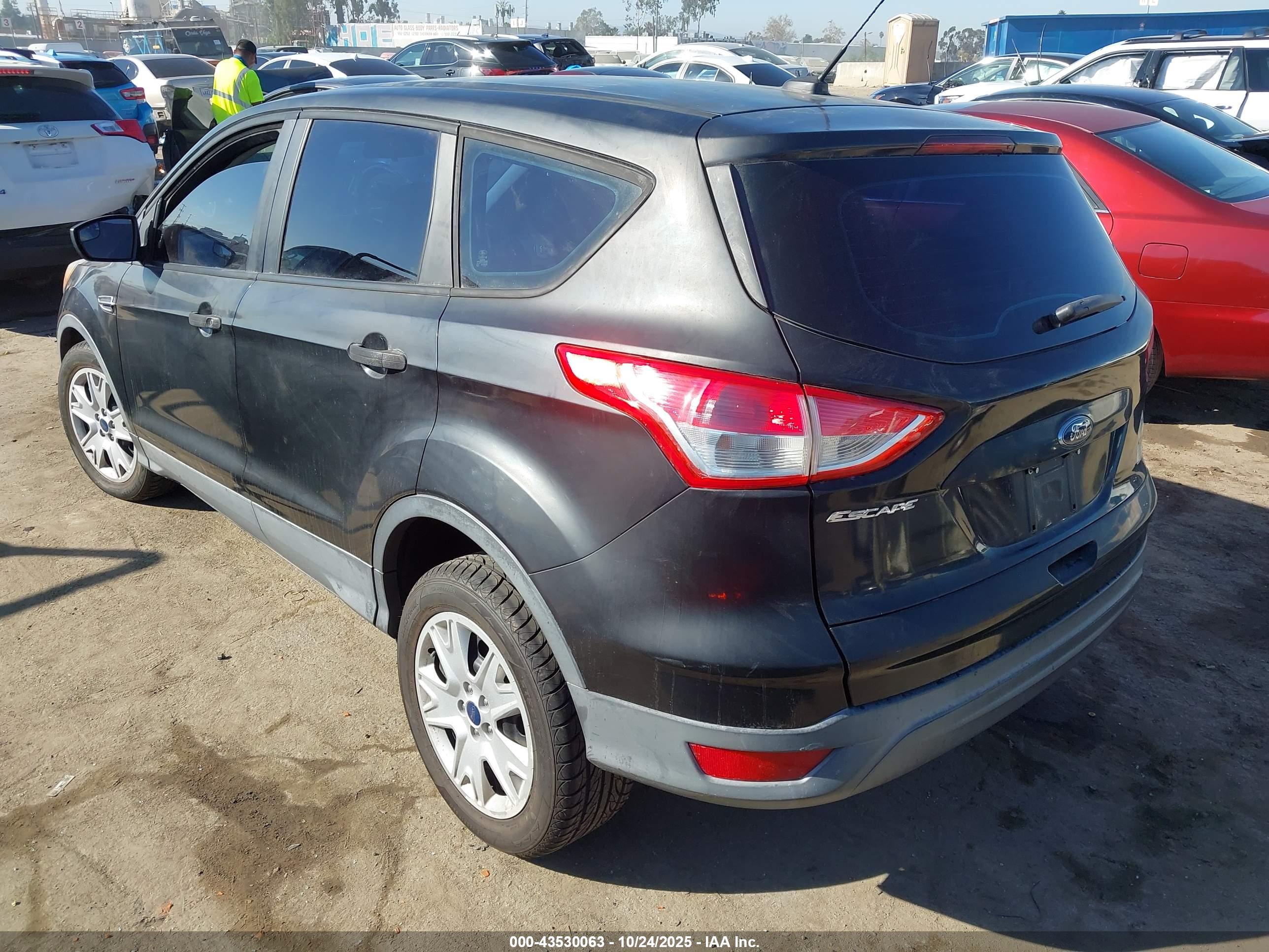 FORD ESCAPE image 3