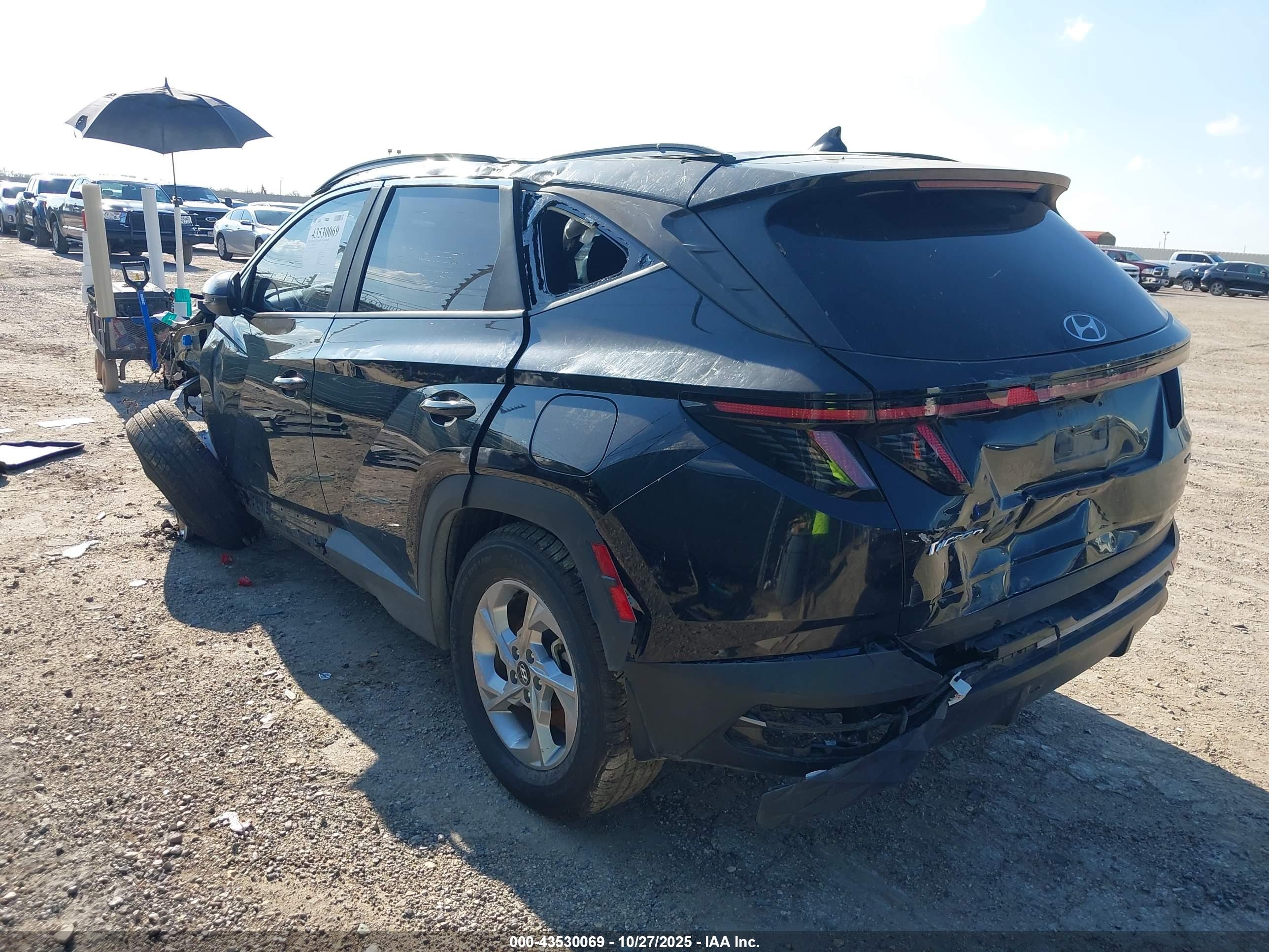 HYUNDAI TUCSON image 3