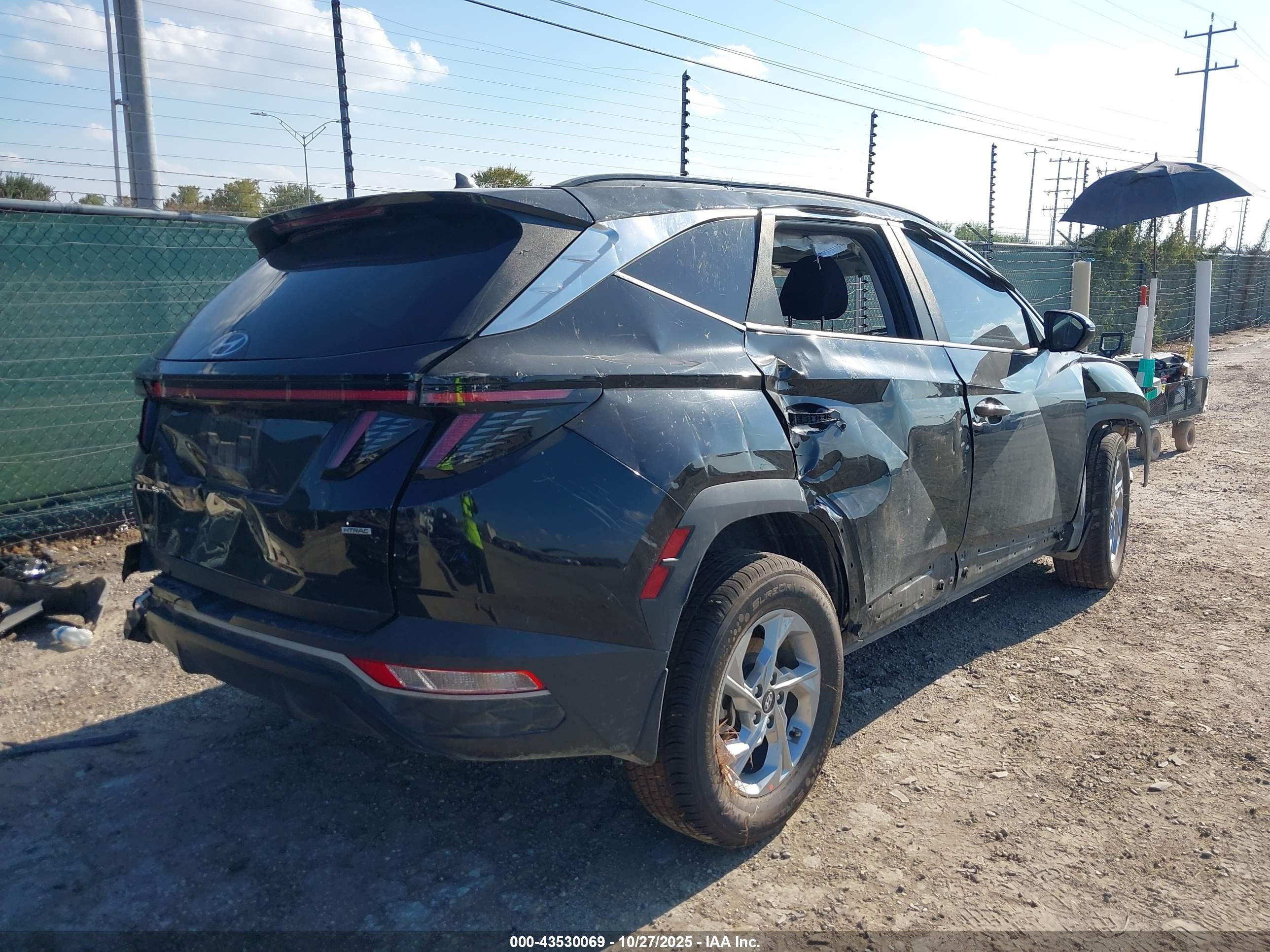 HYUNDAI TUCSON image 4