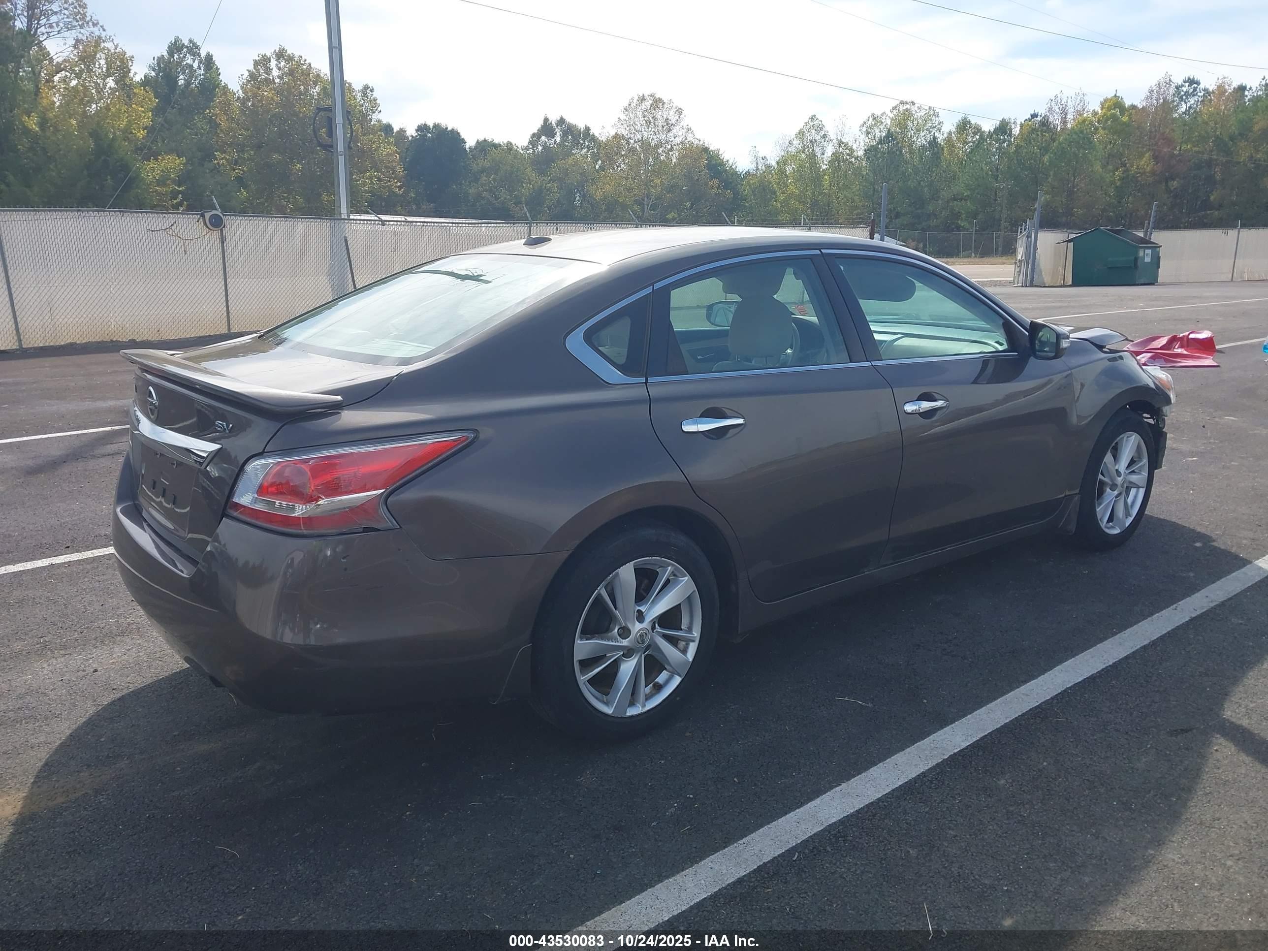 NISSAN ALTIMA image 4